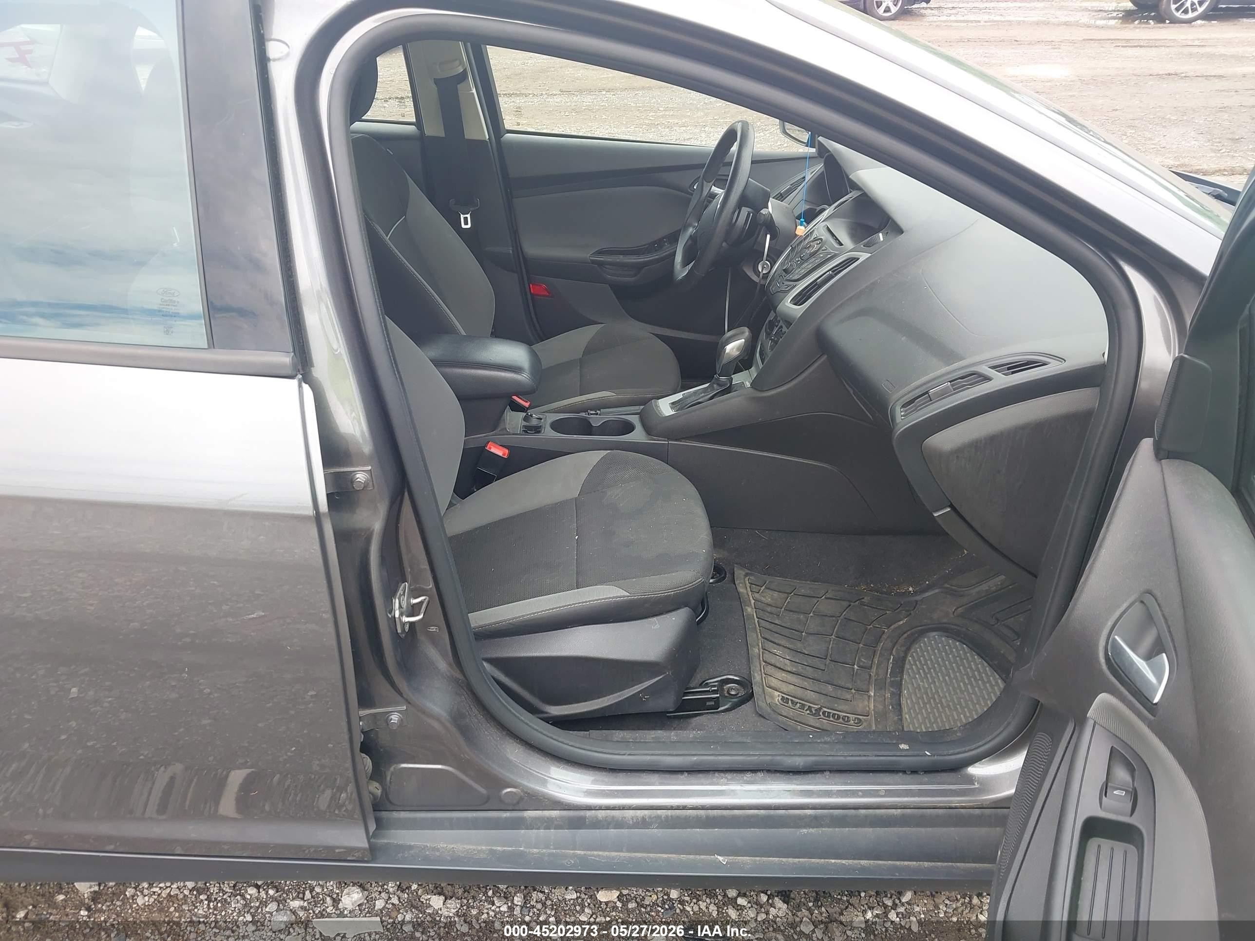 2013 Ford Focus Se Gray vin: 1FADP3F28DL341230