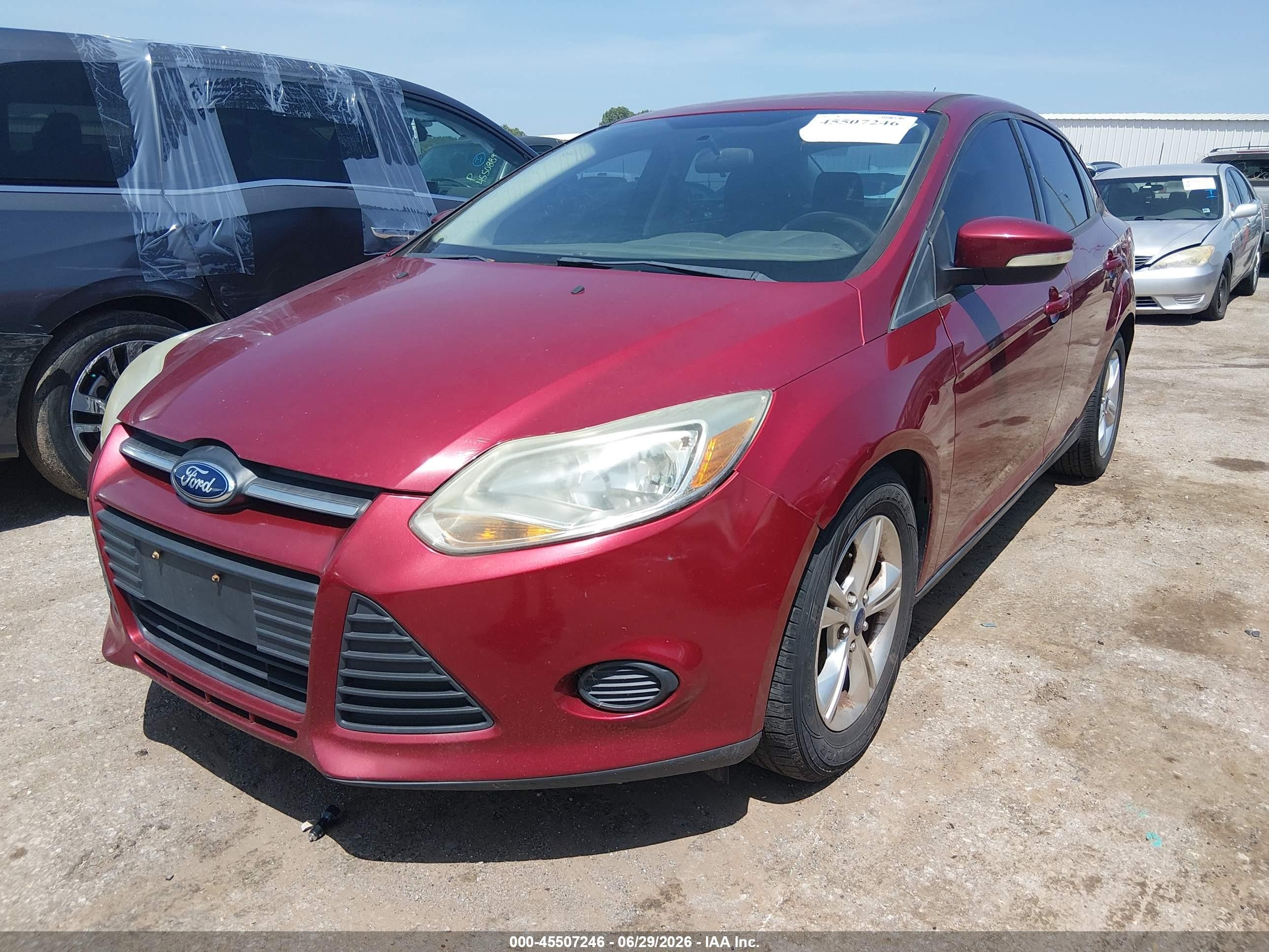 2013 Ford Focus Se Красный vin: 1FADP3F28DL372638