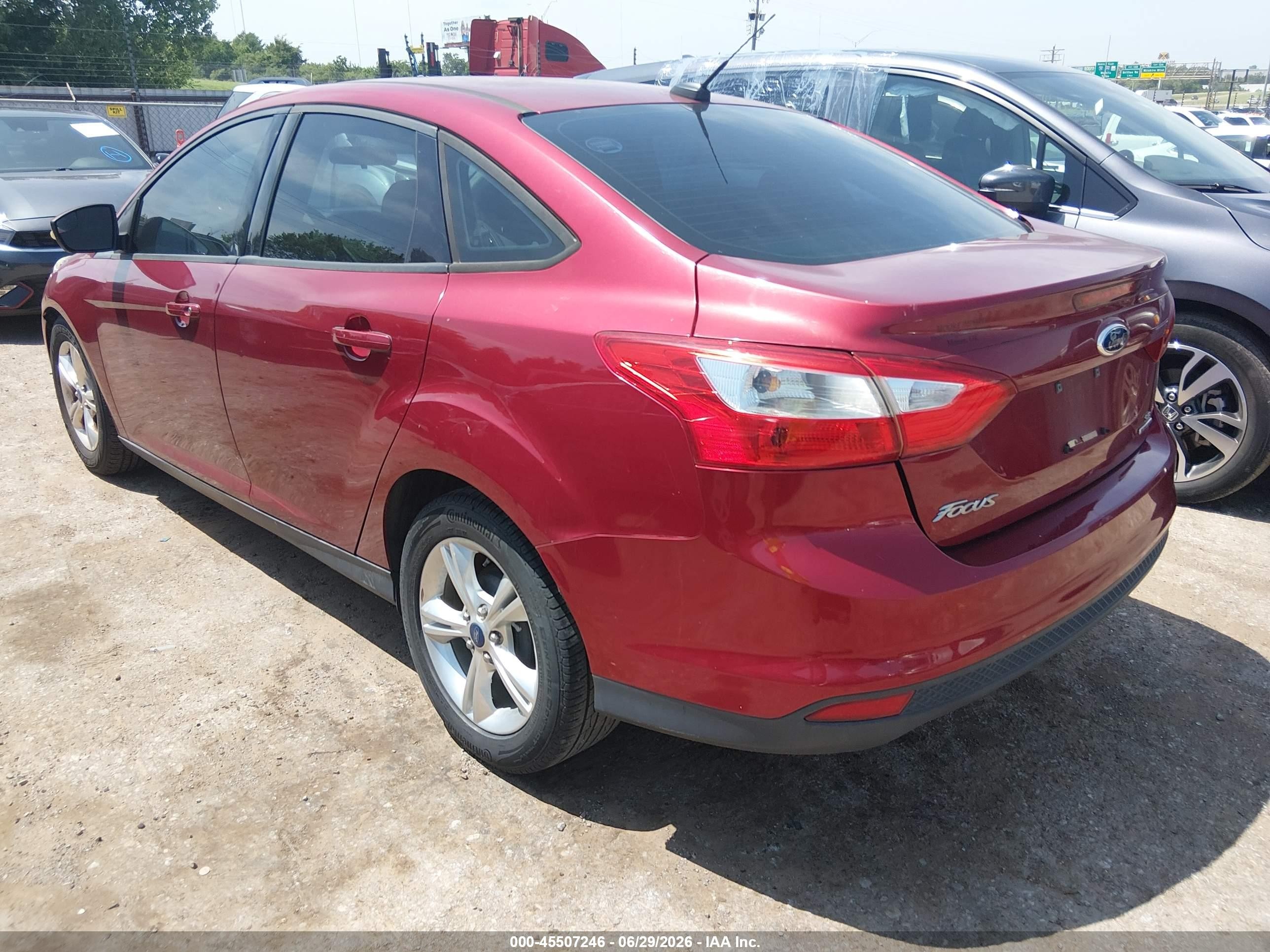 2013 Ford Focus Se Красный vin: 1FADP3F28DL372638