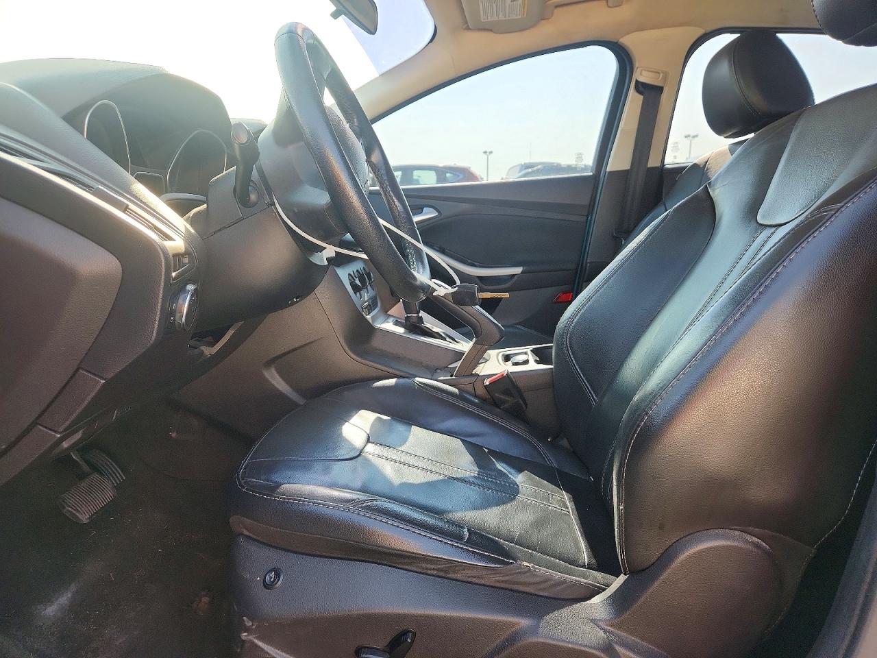 2014 Ford Focus Se Blue vin: 1FADP3F28EL115206