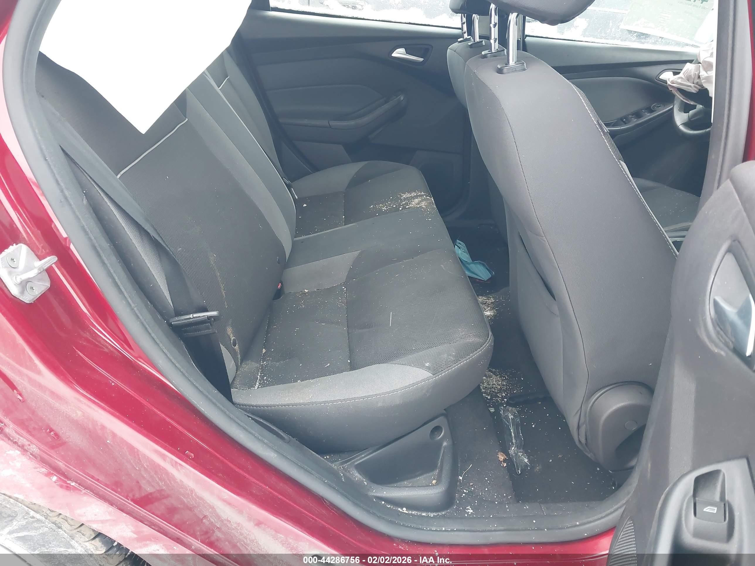 2014 Ford Focus Se Red vin: 1FADP3F28EL122138