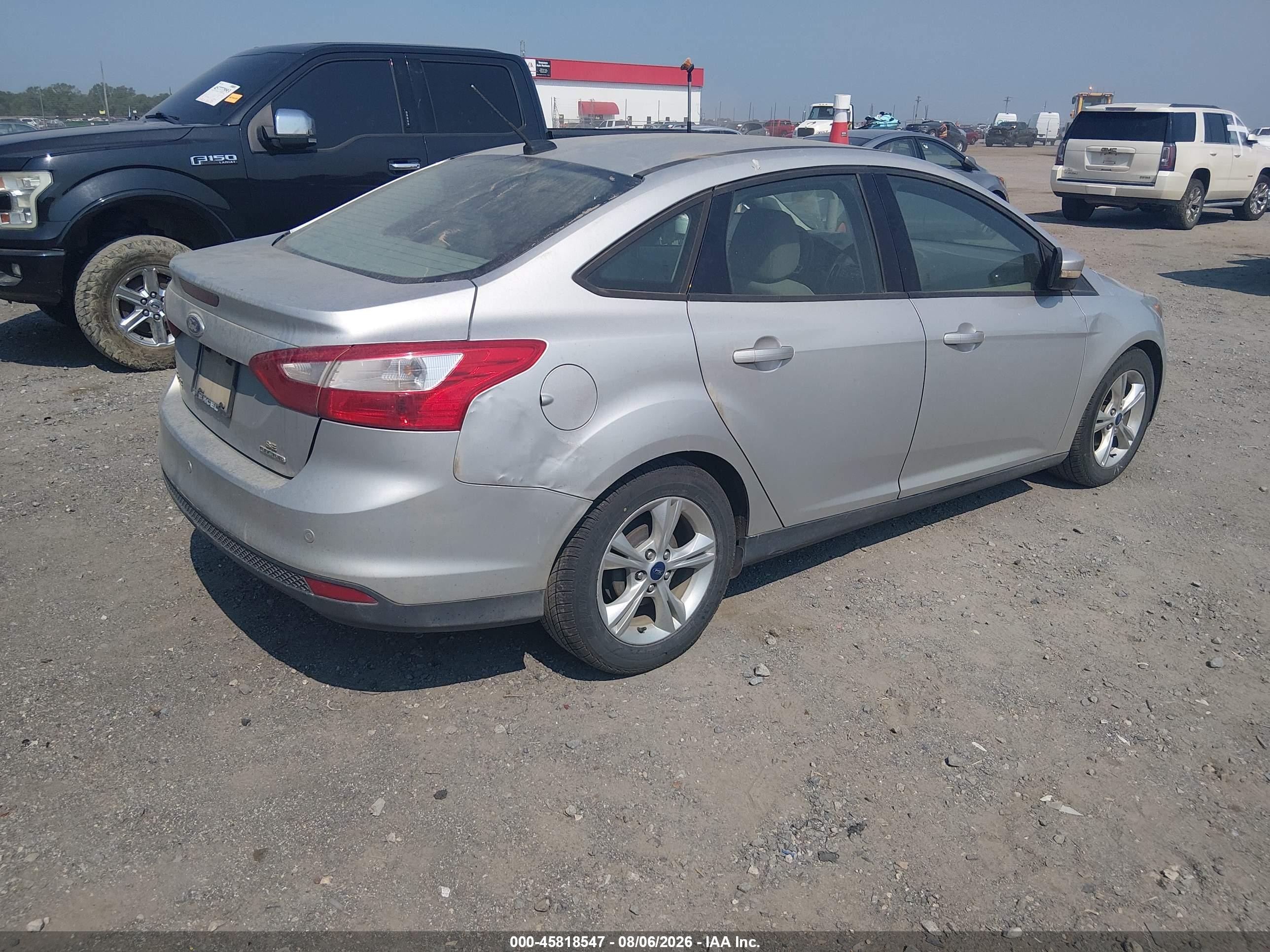 2014 Ford Focus Se Серебряный vin: 1FADP3F28EL147458