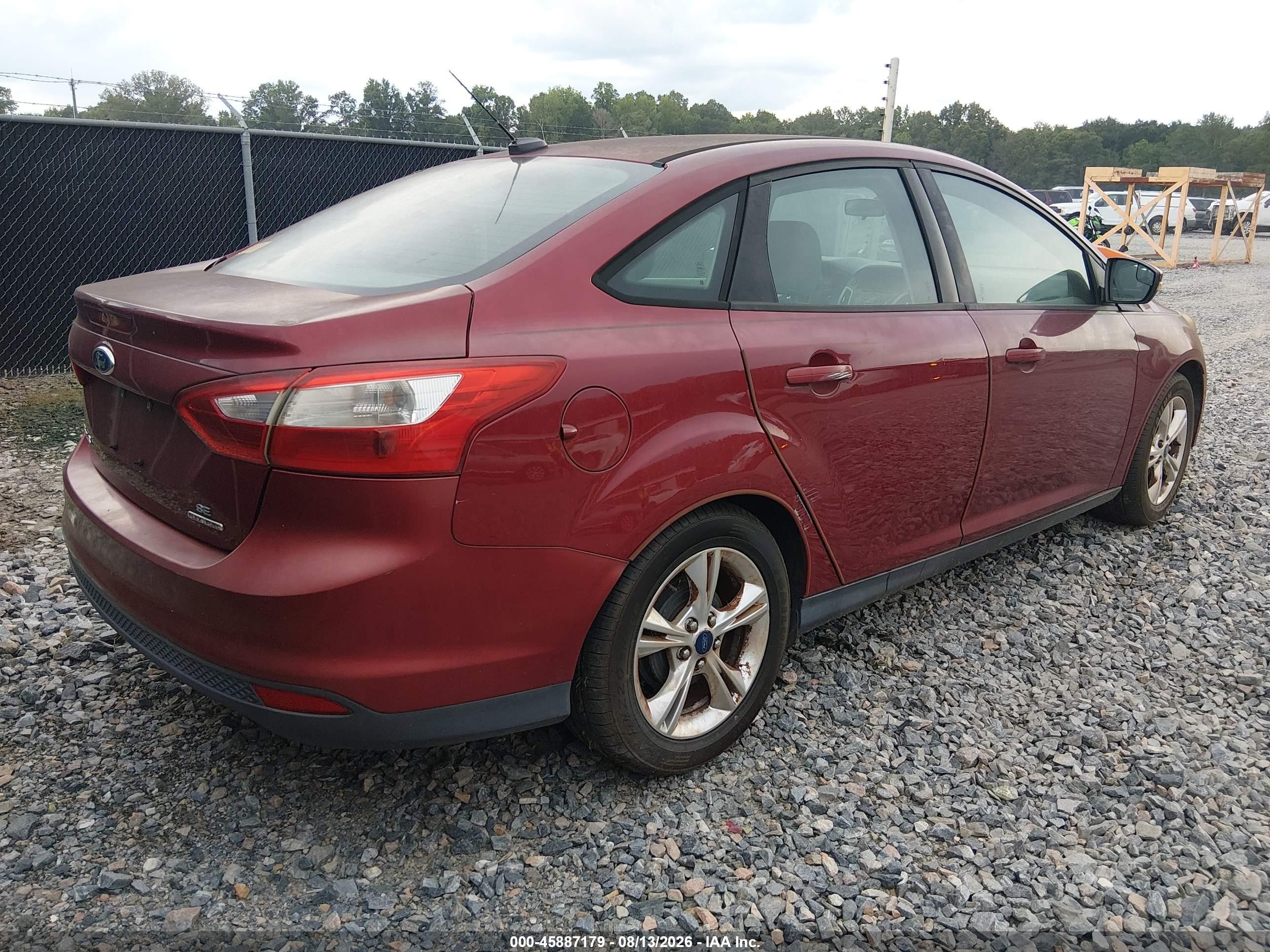 2014 Ford Focus Se Red vin: 1FADP3F28EL159853
