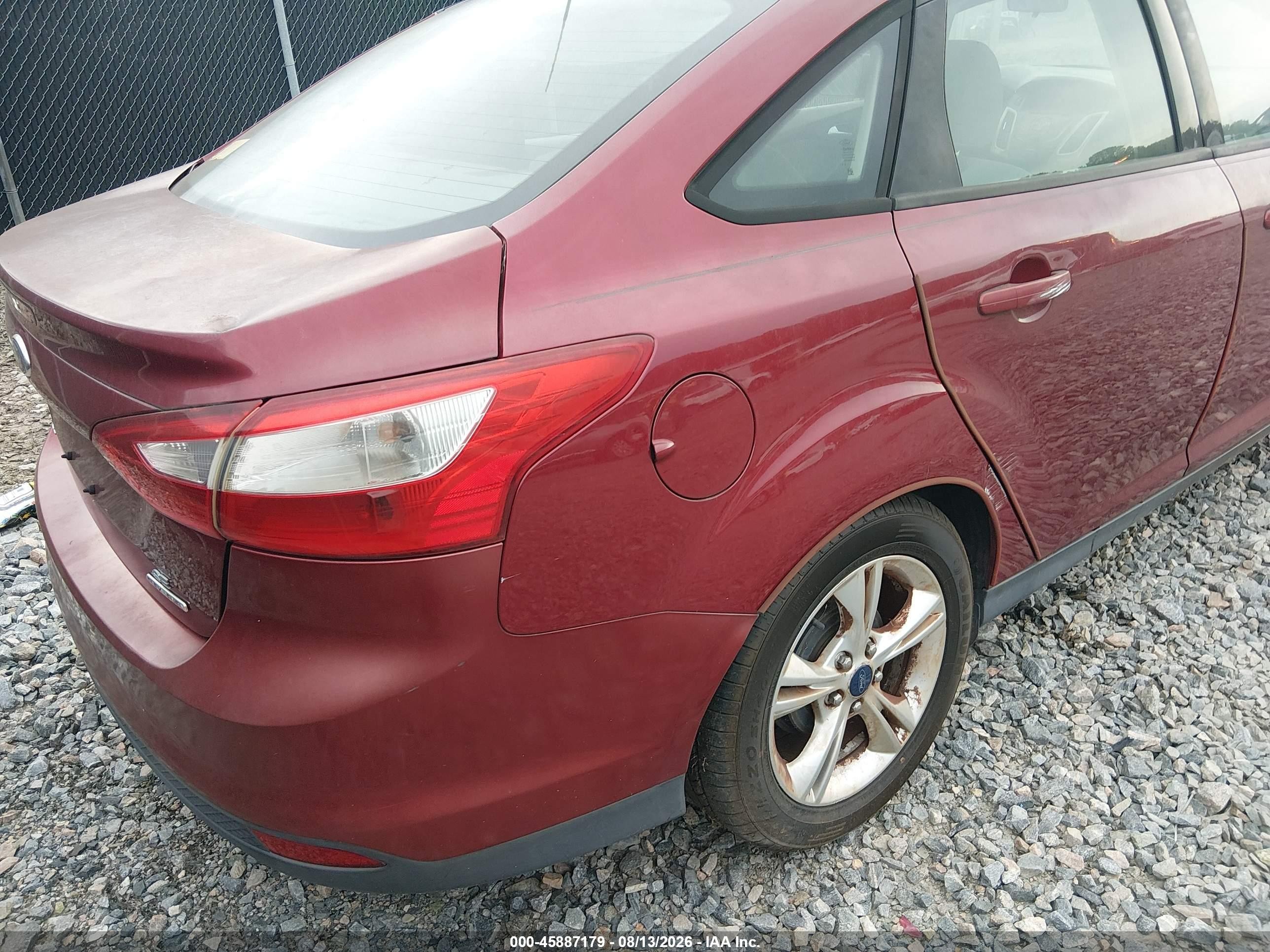 2014 Ford Focus Se Red vin: 1FADP3F28EL159853