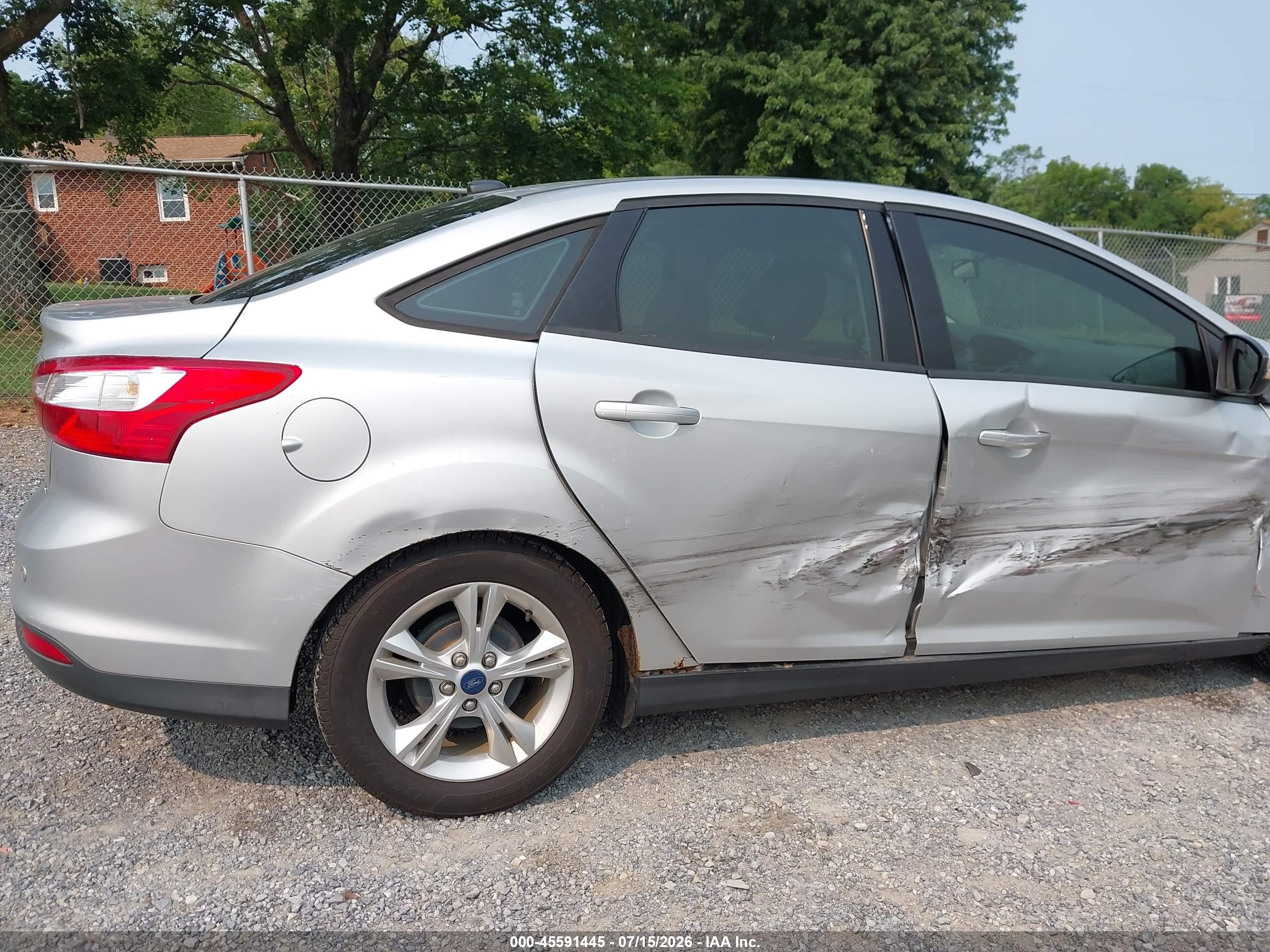 2014 Ford Focus Se Silver vin: 1FADP3F28EL171386