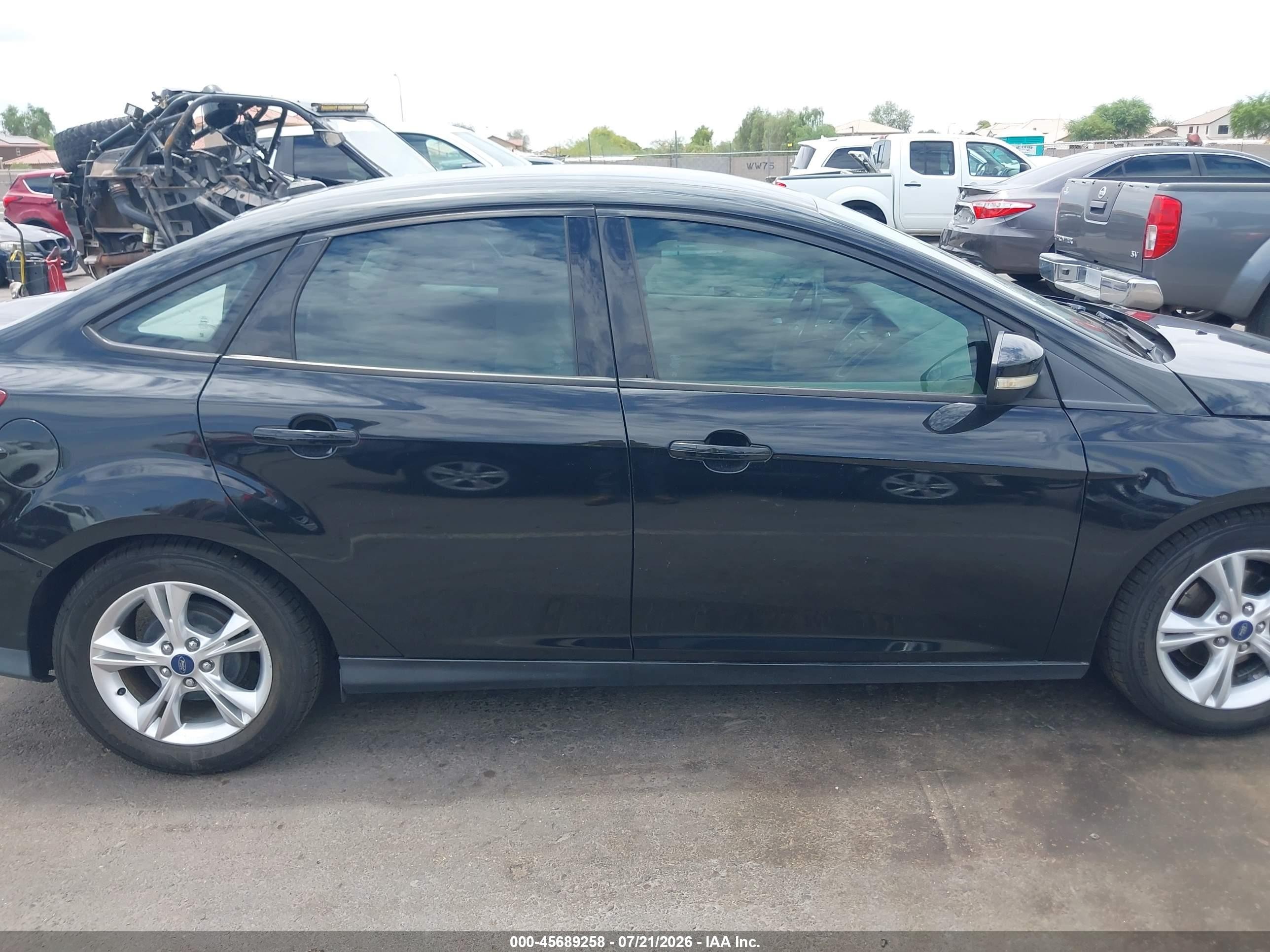 2014 Ford Focus Se Черный vin: 1FADP3F28EL206850