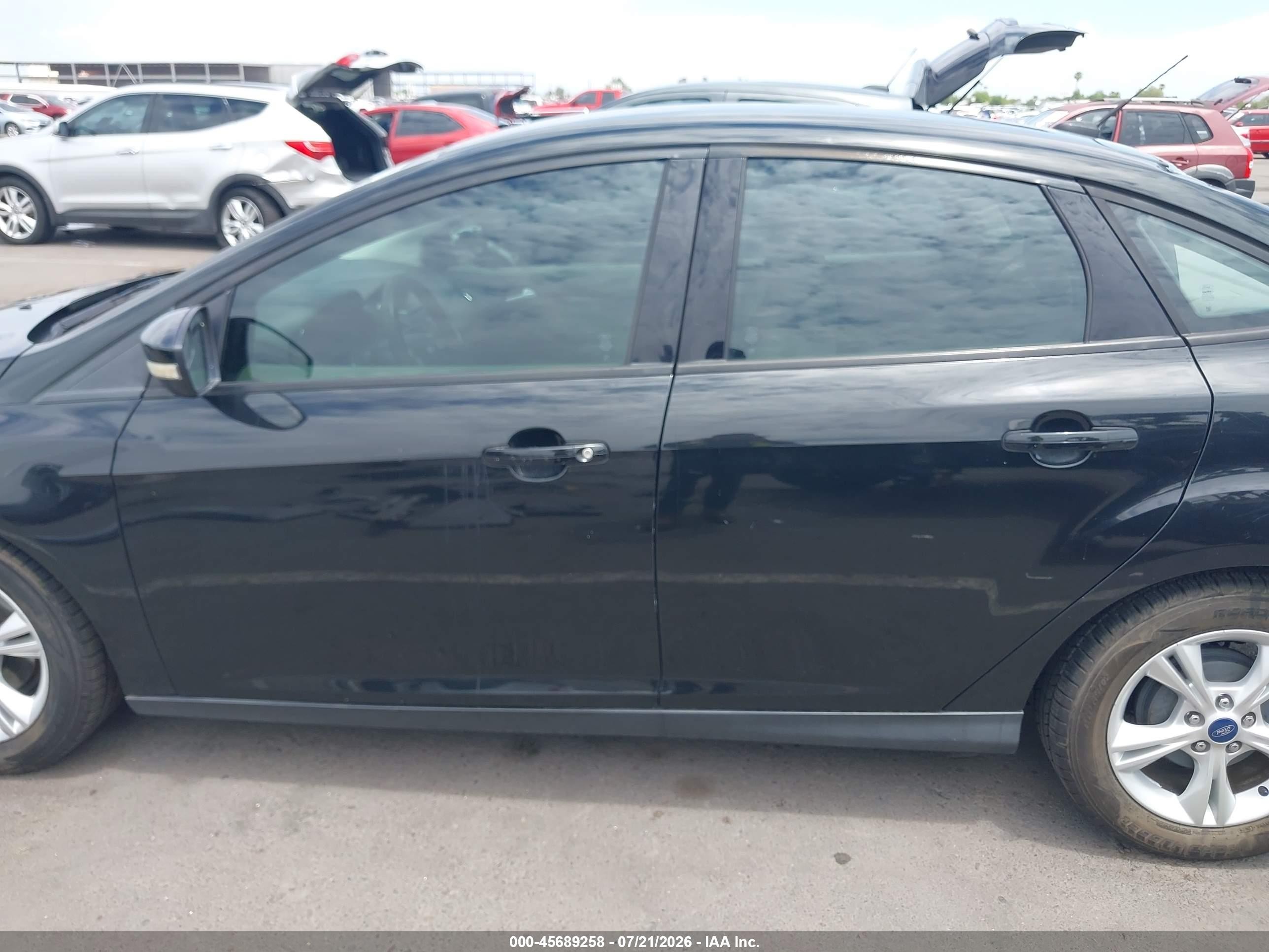 2014 Ford Focus Se Черный vin: 1FADP3F28EL206850