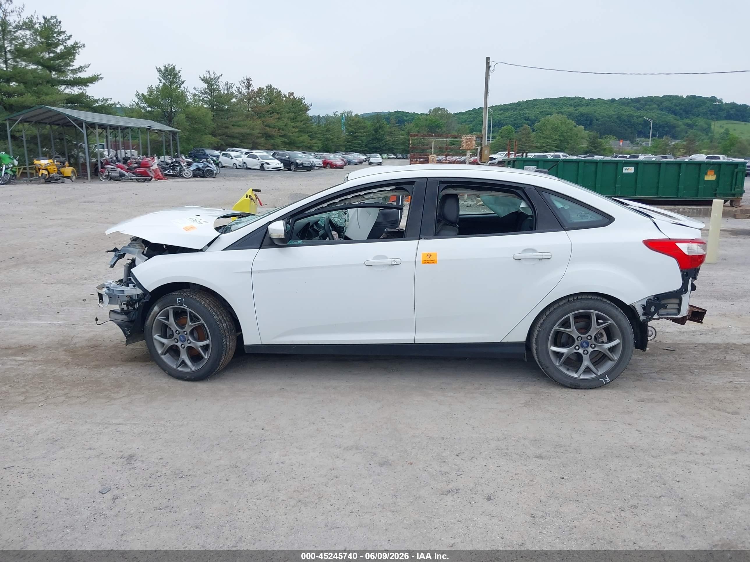 2014 Ford Focus Se White vin: 1FADP3F28EL207013