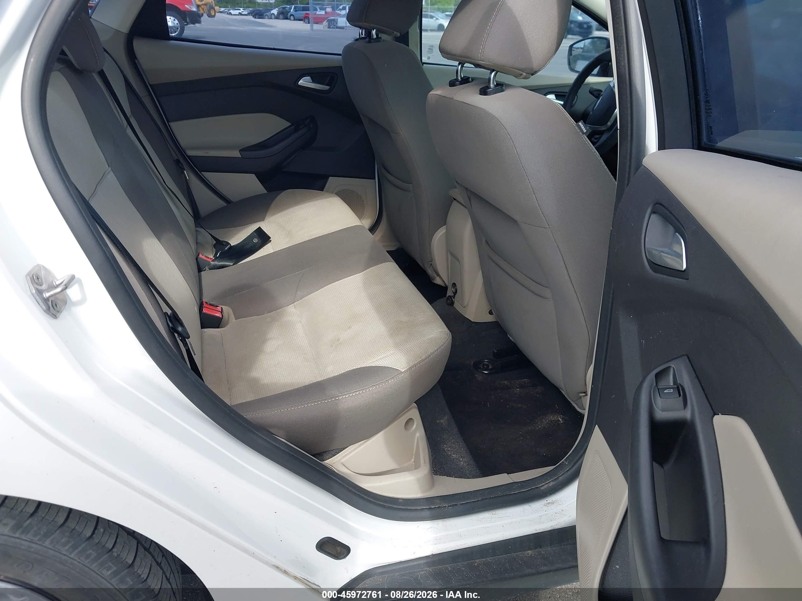 2014 Ford Focus Se White vin: 1FADP3F28EL227777