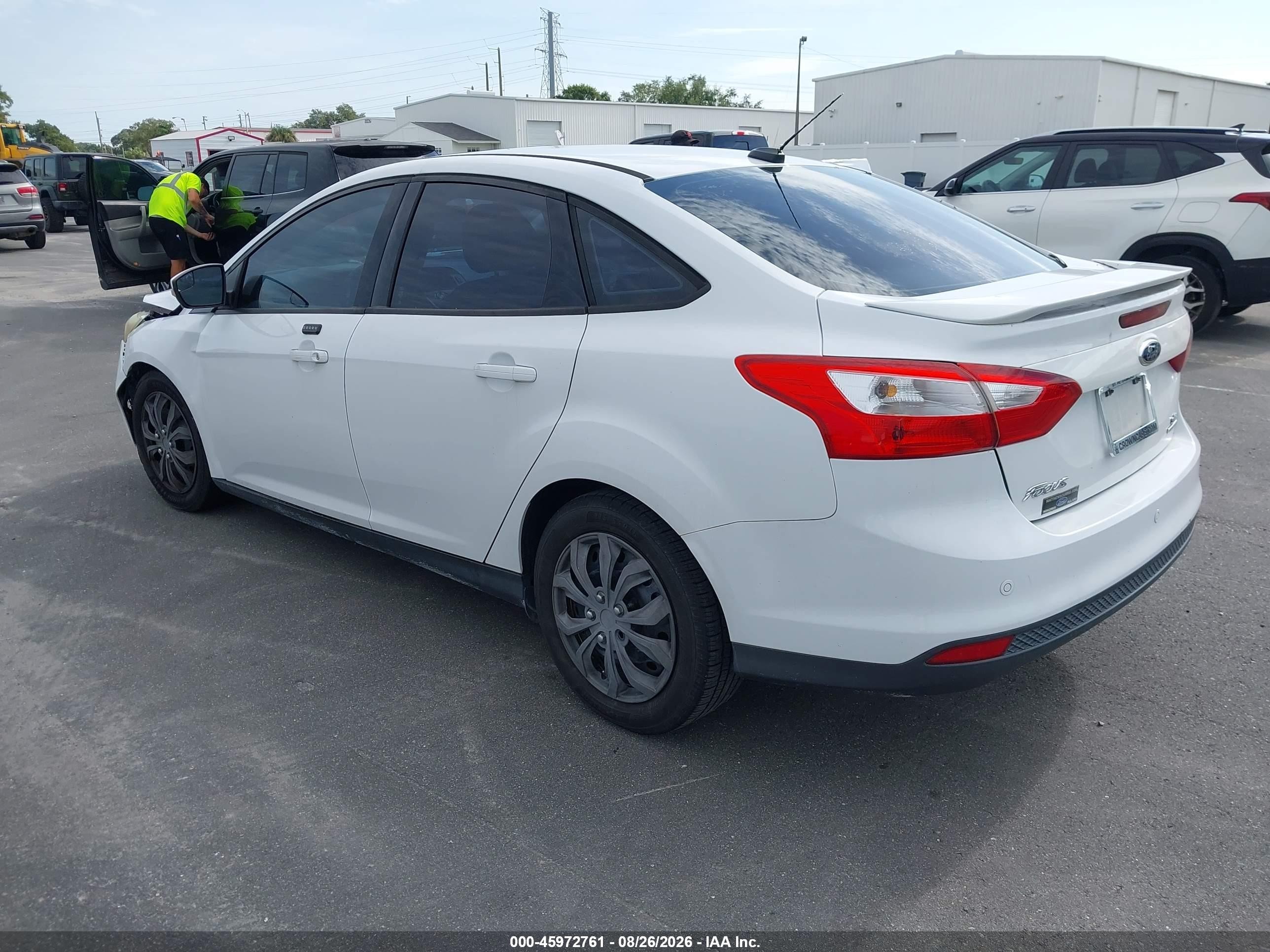 2014 Ford Focus Se White vin: 1FADP3F28EL227777