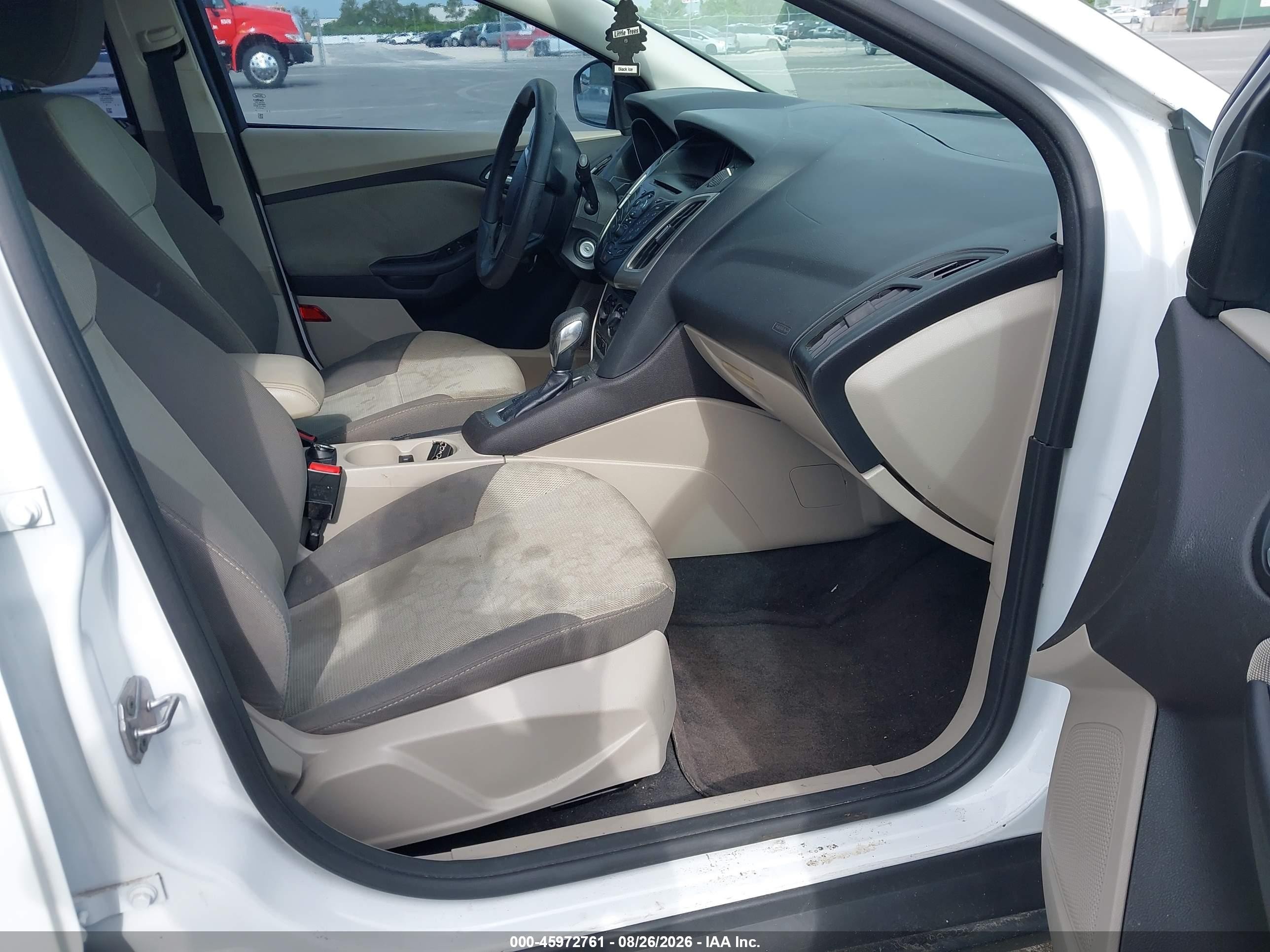 2014 Ford Focus Se White vin: 1FADP3F28EL227777