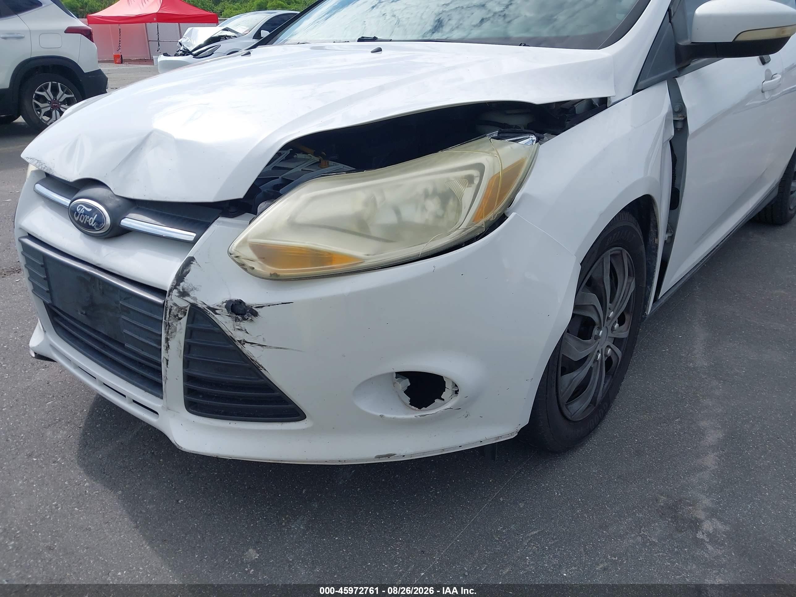 2014 Ford Focus Se White vin: 1FADP3F28EL227777