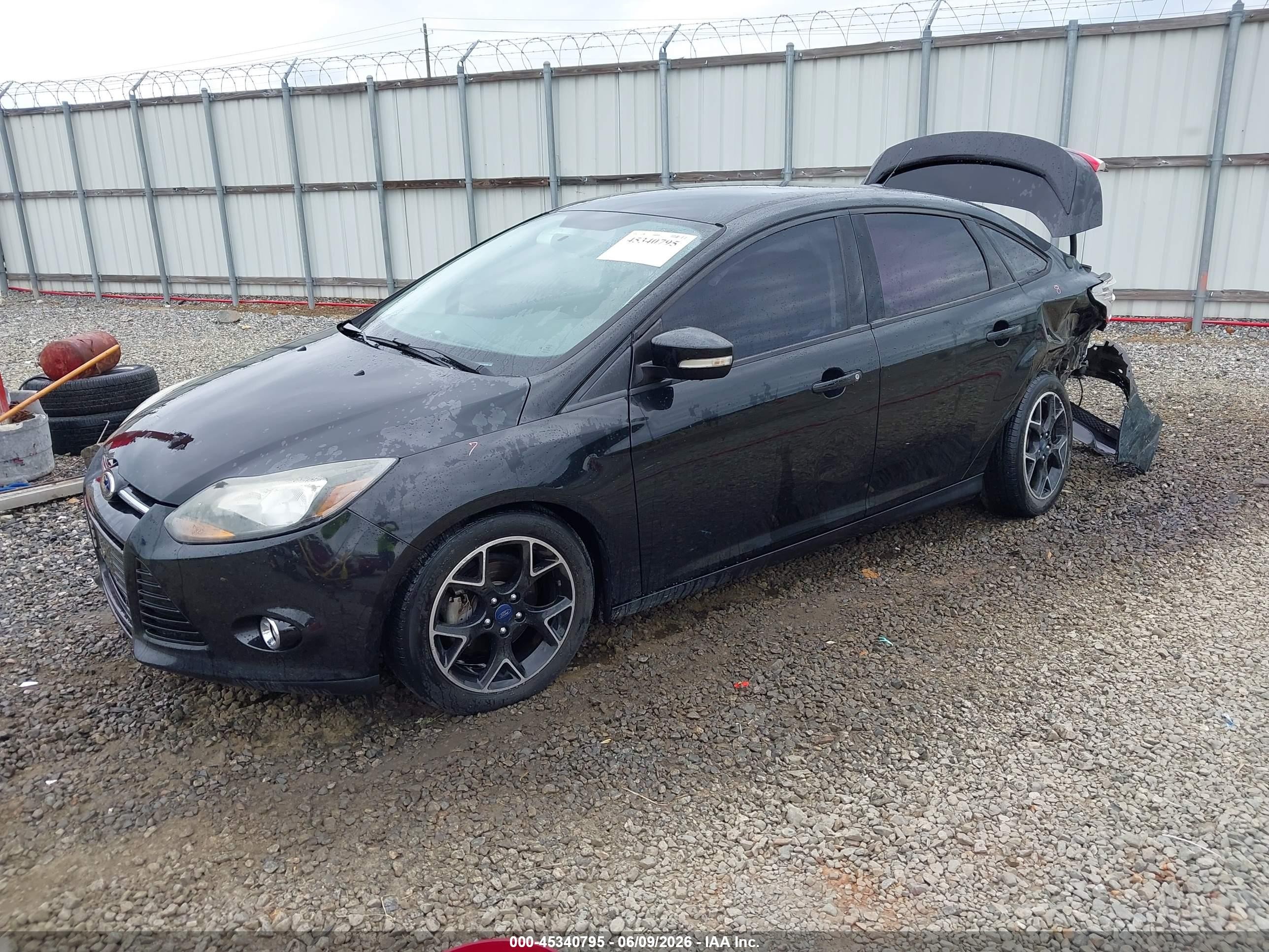 2014 Ford Focus Se Black vin: 1FADP3F28EL233840