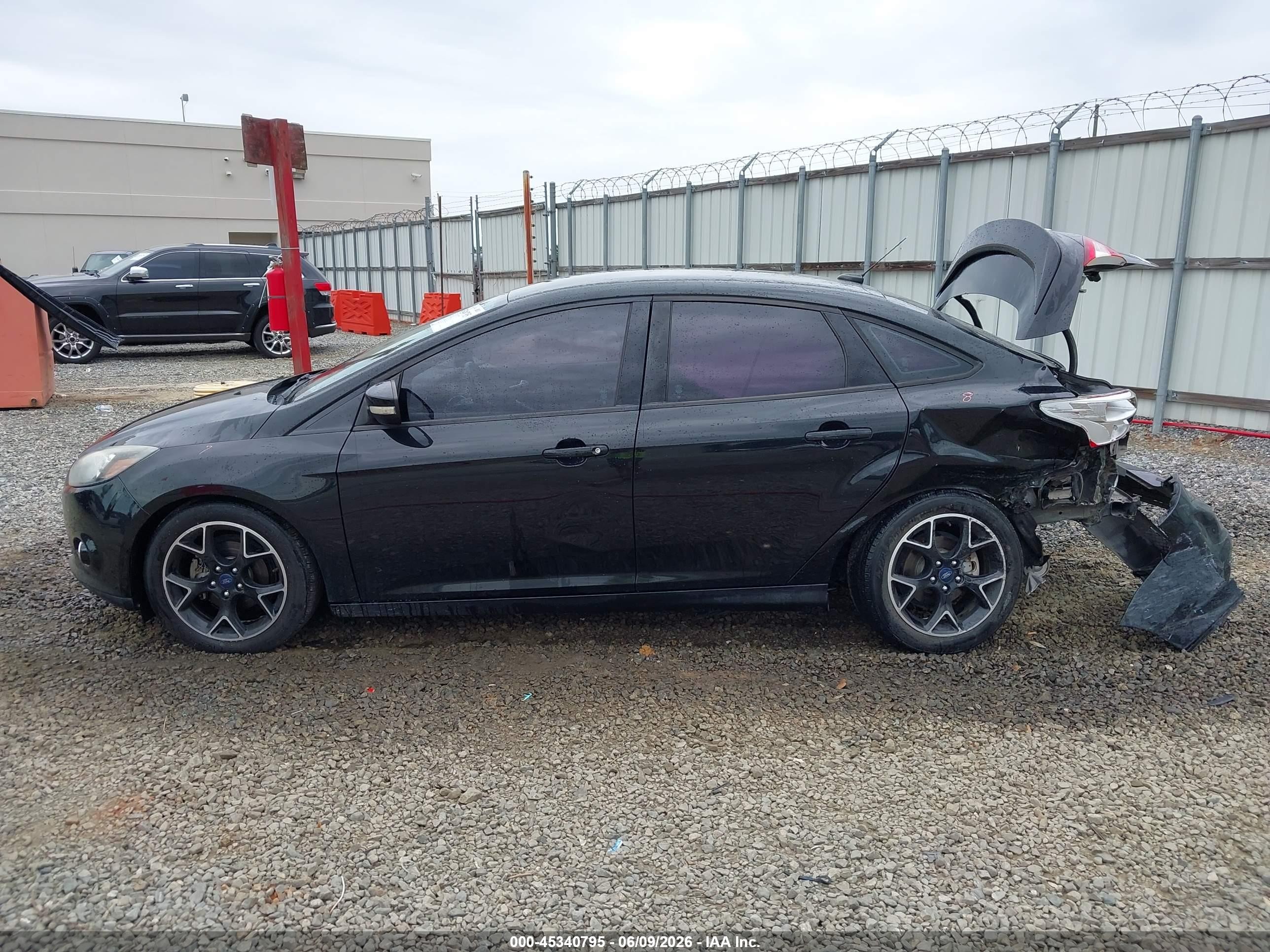2014 Ford Focus Se Black vin: 1FADP3F28EL233840