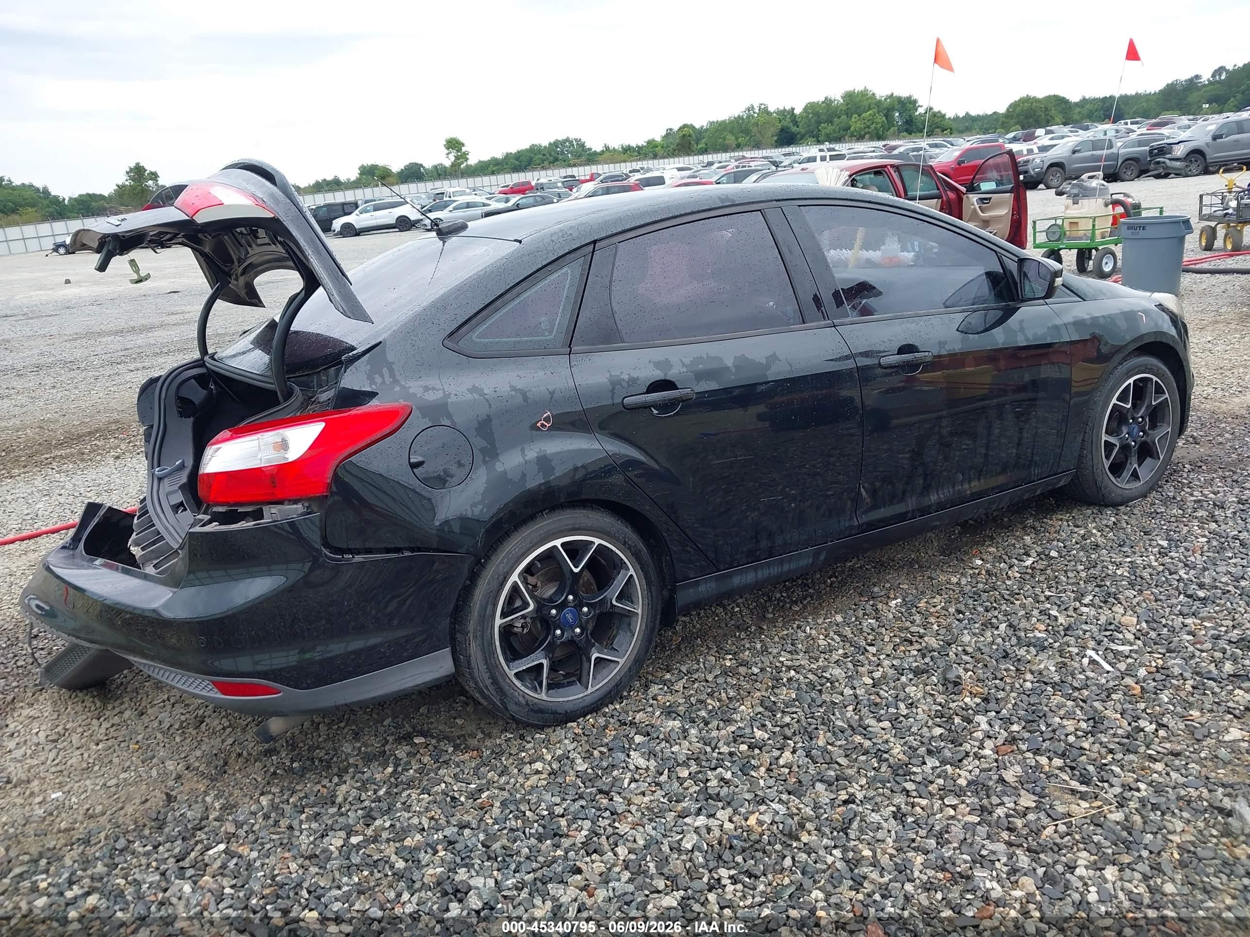 2014 Ford Focus Se Black vin: 1FADP3F28EL233840