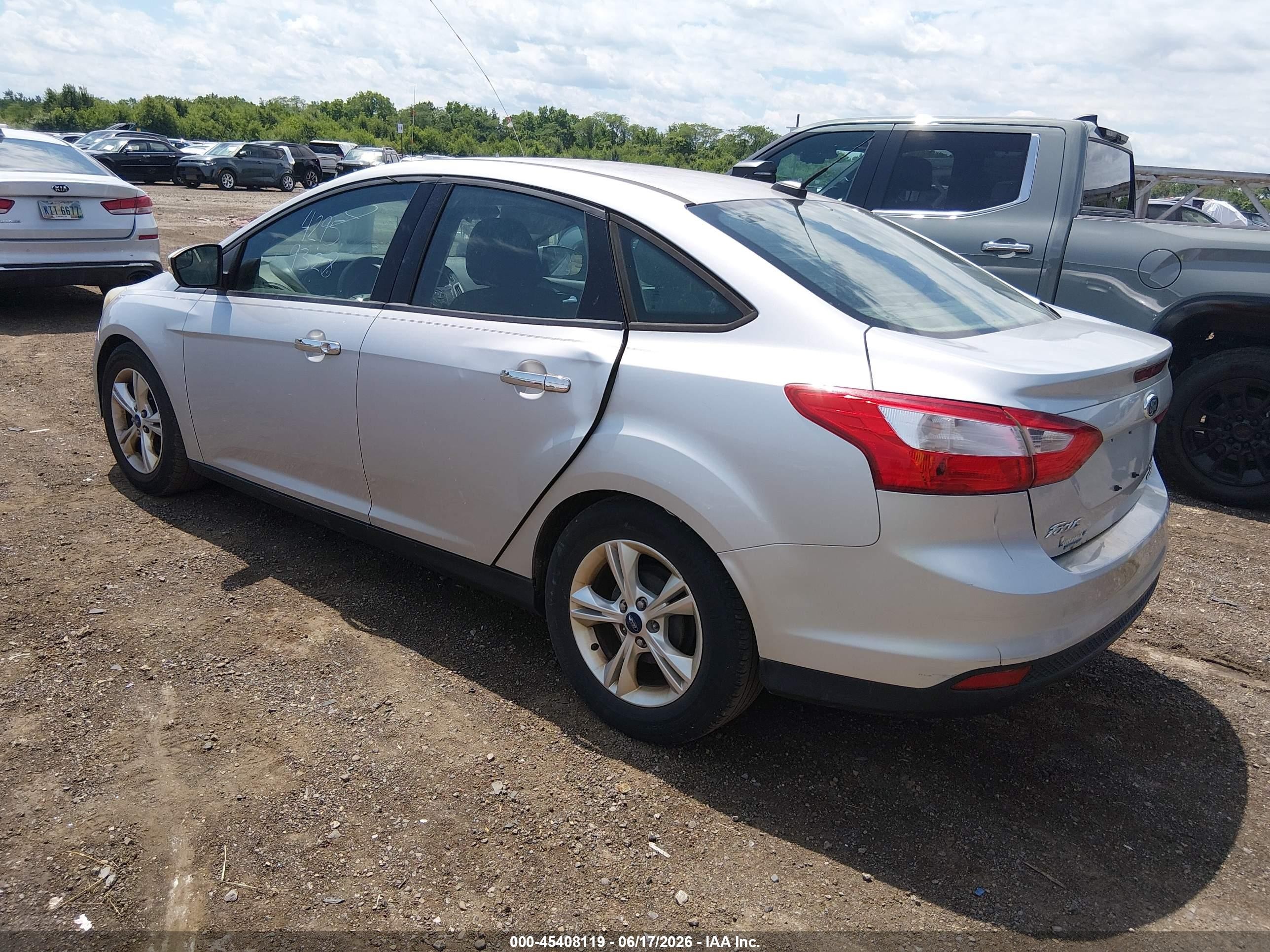 2014 Ford Focus Se Silver vin: 1FADP3F28EL248953