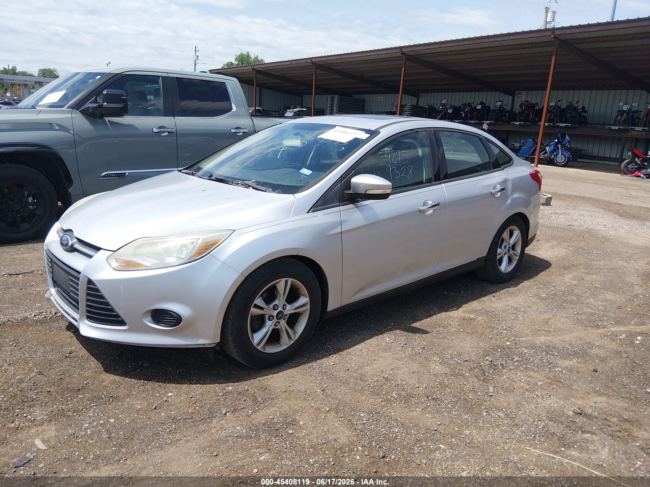 2014 Ford Focus Se Silver vin: 1FADP3F28EL248953