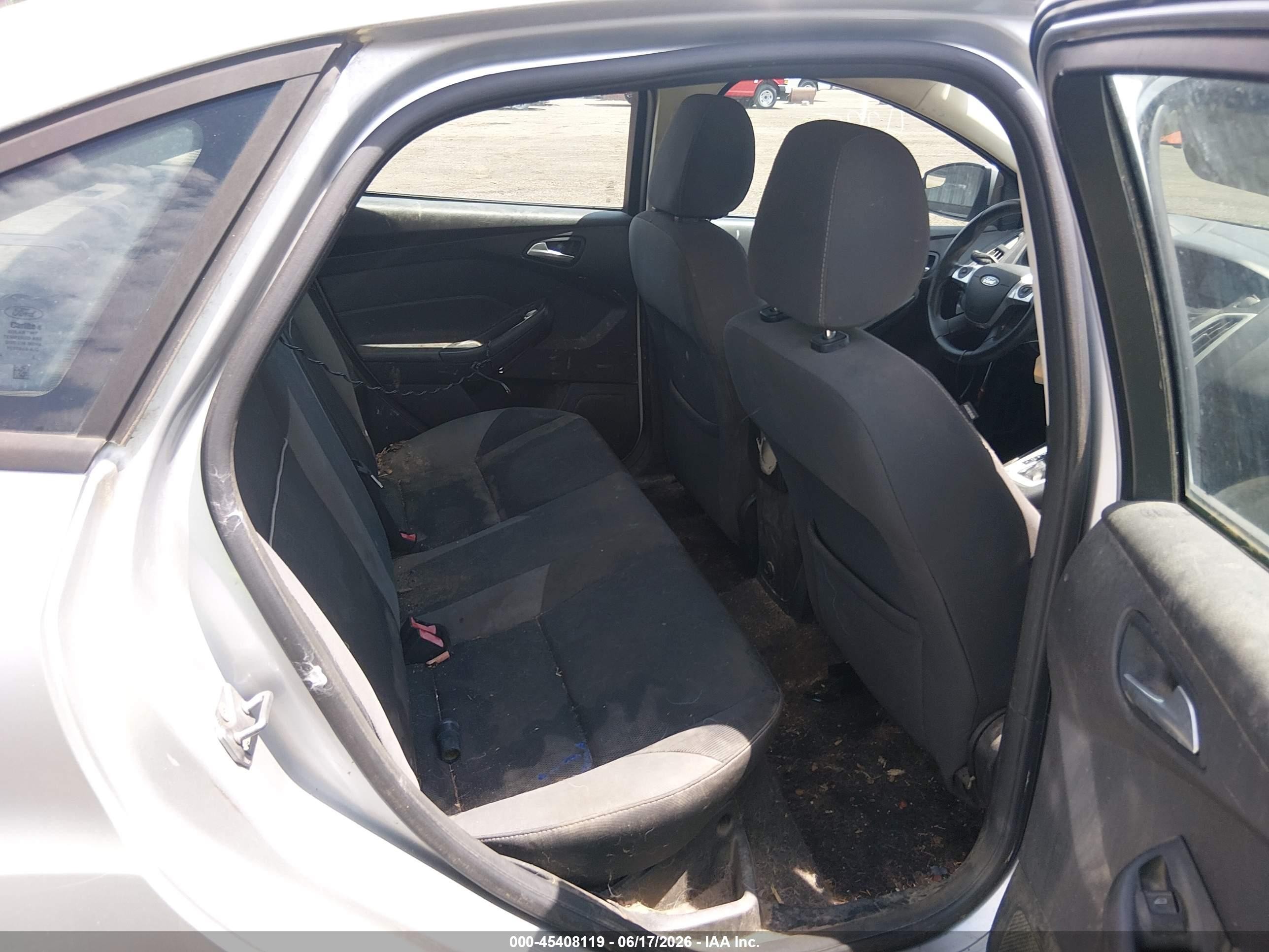 2014 Ford Focus Se Silver vin: 1FADP3F28EL248953