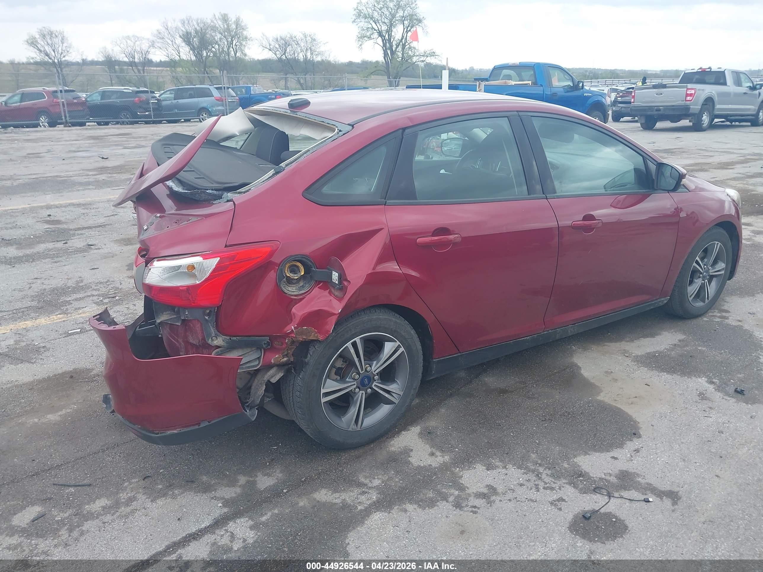 2014 Ford Focus Se Red vin: 1FADP3F28EL252713
