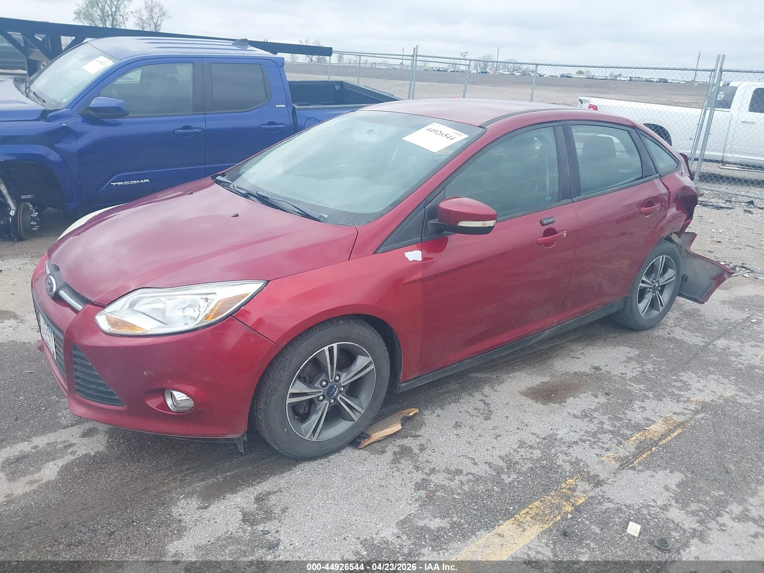 2014 Ford Focus Se Red vin: 1FADP3F28EL252713