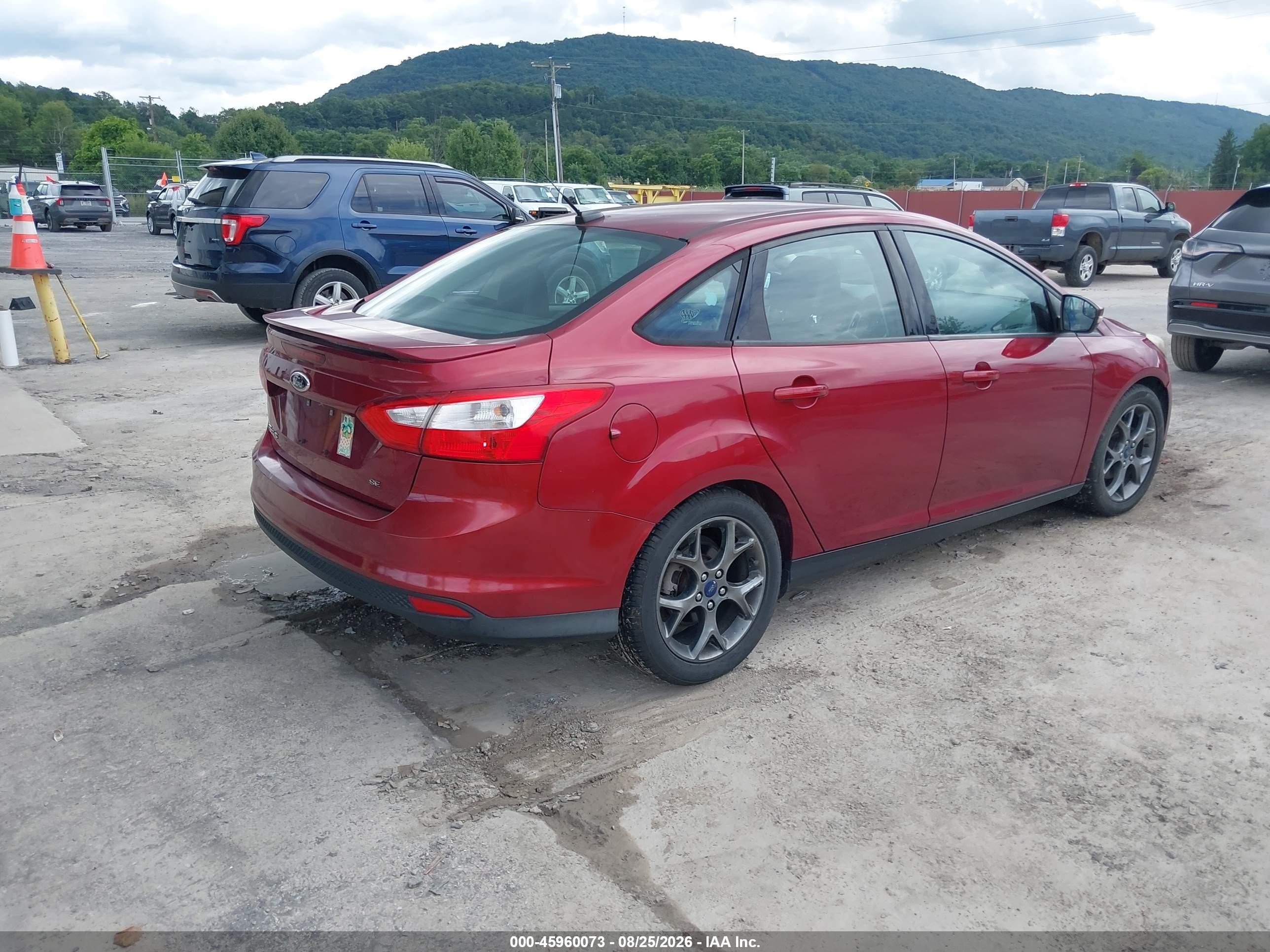 2014 Ford Focus Se Red vin: 1FADP3F28EL262321