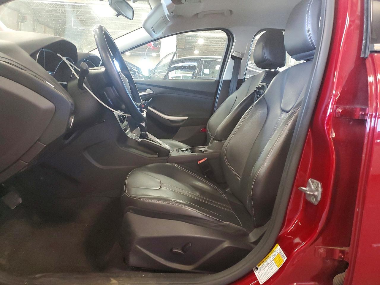 2014 Ford Focus S Red vin: 1FADP3F28EL264246