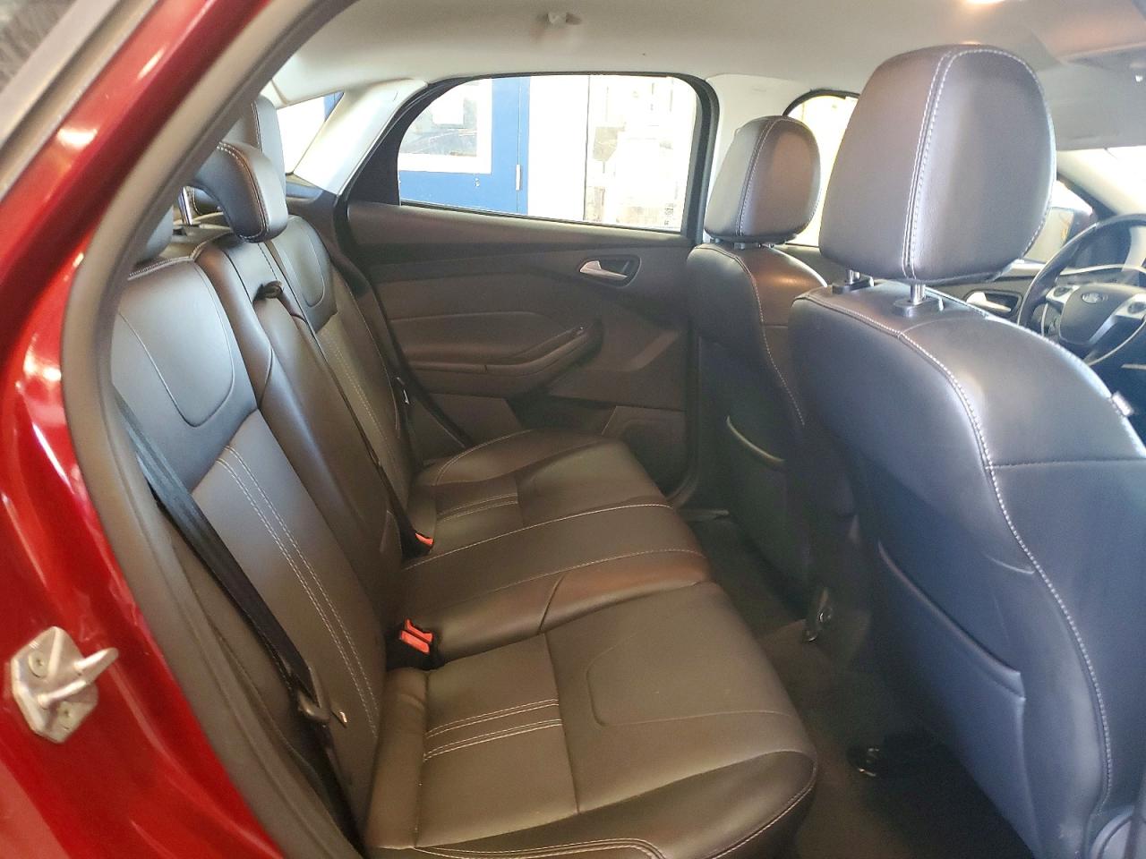 2014 Ford Focus S Red vin: 1FADP3F28EL264246