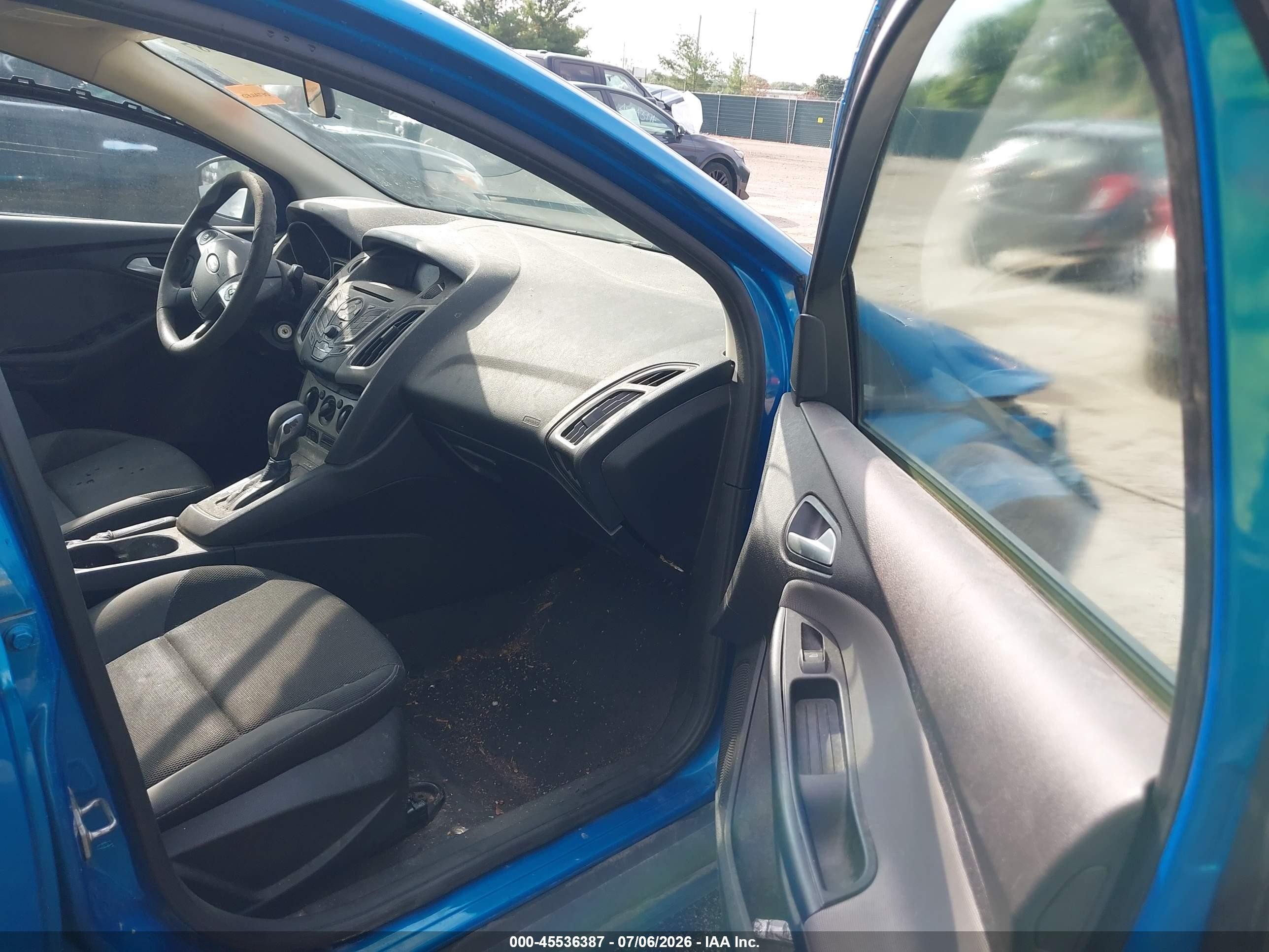 2014 Ford Focus Se Blue vin: 1FADP3F28EL269186