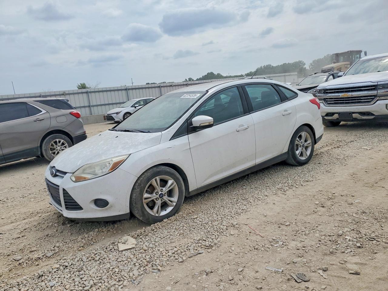 2014 Ford Focus Se White vin: 1FADP3F28EL270824