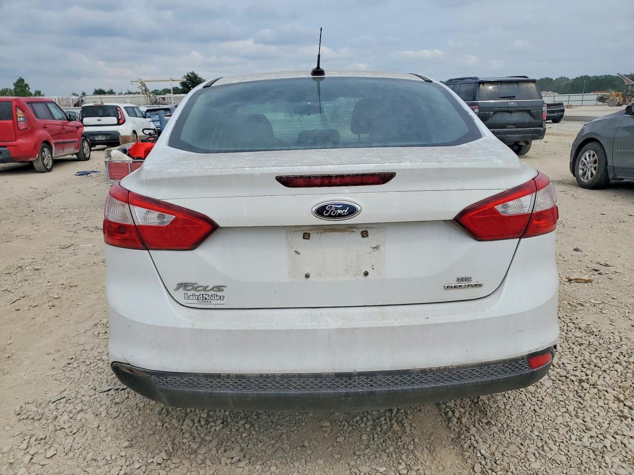 2014 Ford Focus Se White vin: 1FADP3F28EL270824