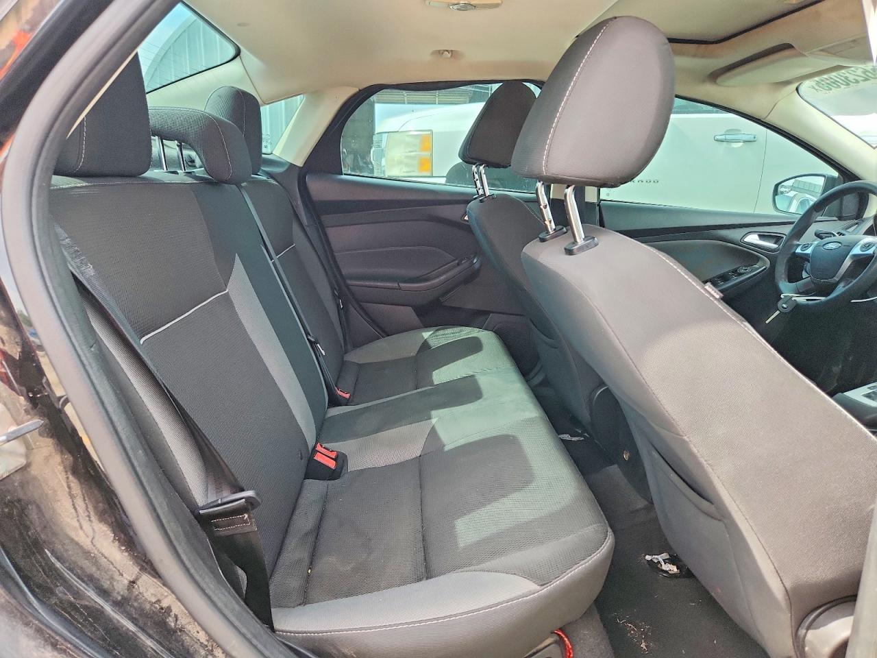 2014 Ford Focus Se Black vin: 1FADP3F28EL300940