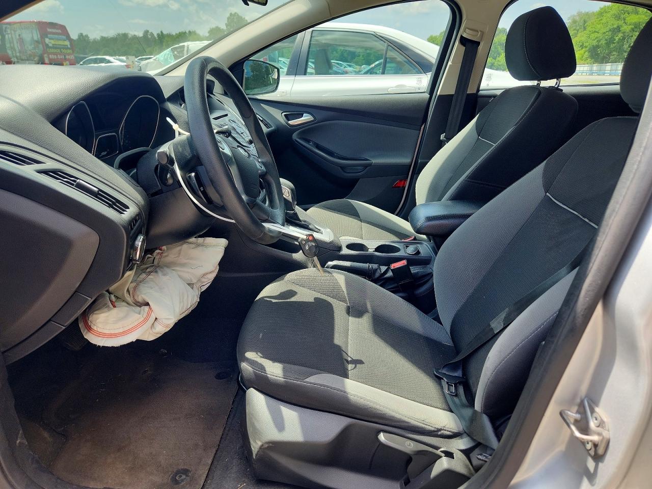 2014 Ford Focus Se Silver vin: 1FADP3F28EL304809