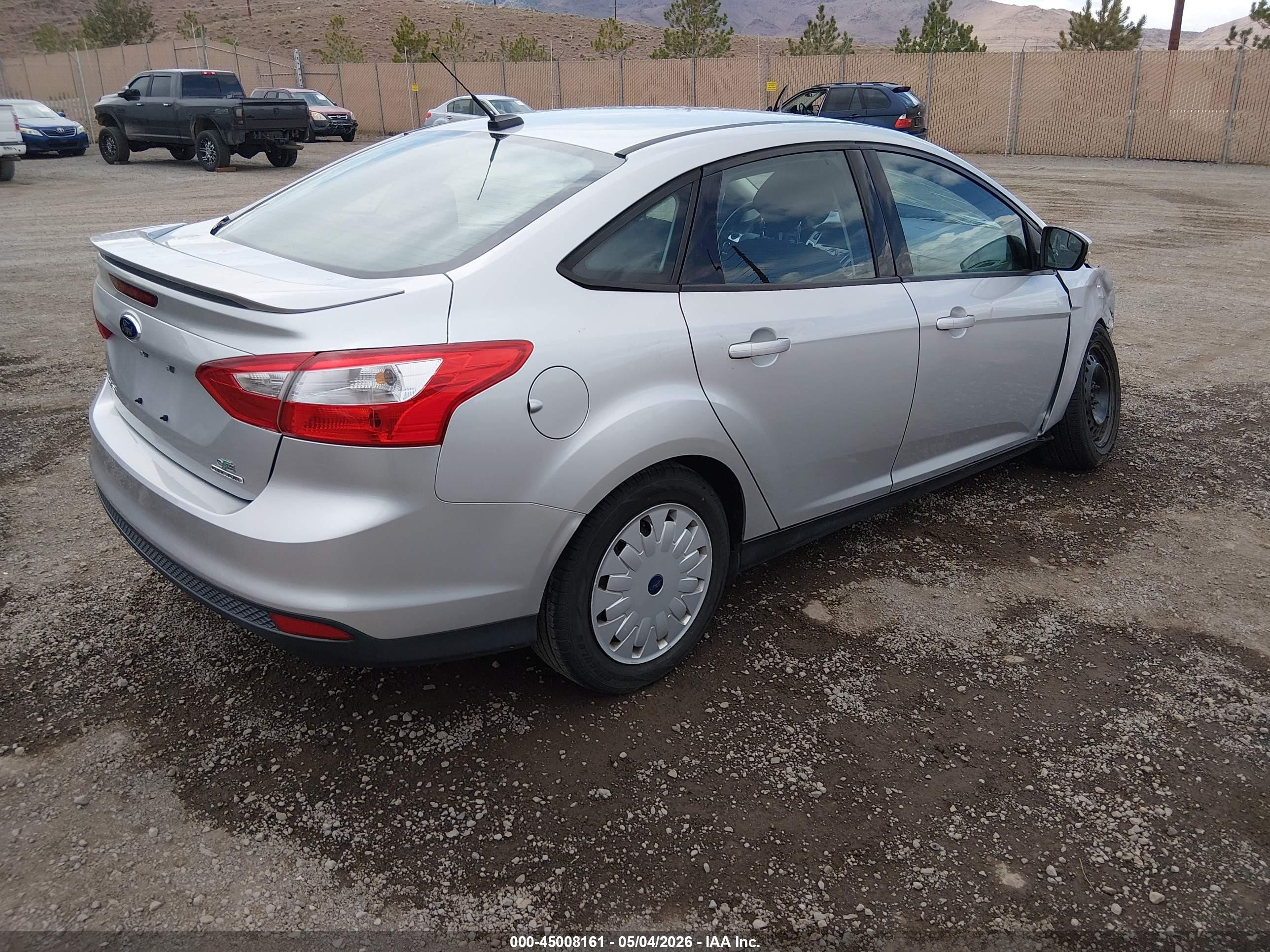 2014 Ford Focus Se Silver vin: 1FADP3F28EL306141
