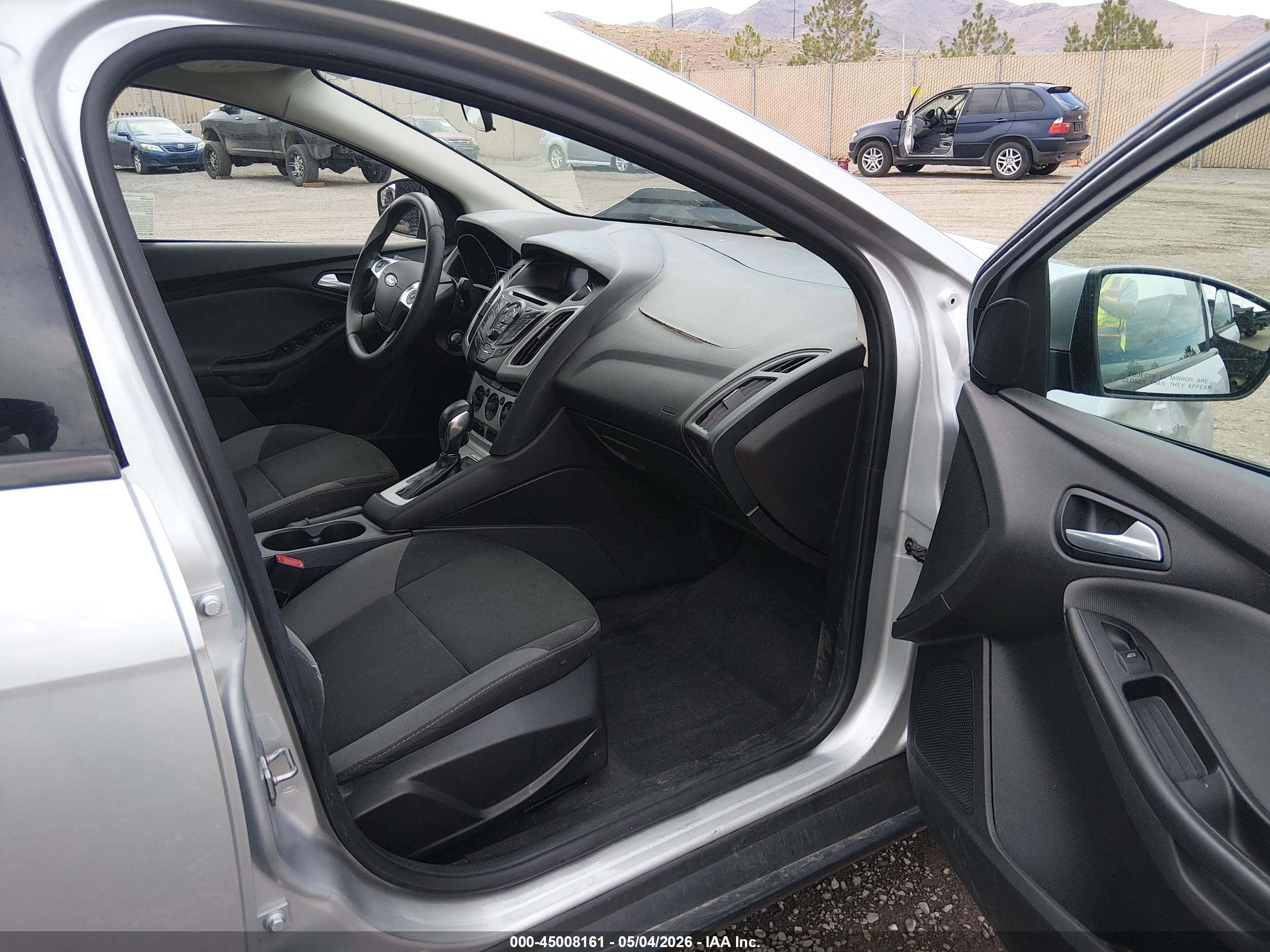 2014 Ford Focus Se Silver vin: 1FADP3F28EL306141