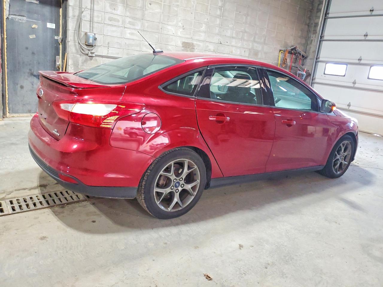 2014 Ford Focus Se Red vin: 1FADP3F28EL318452