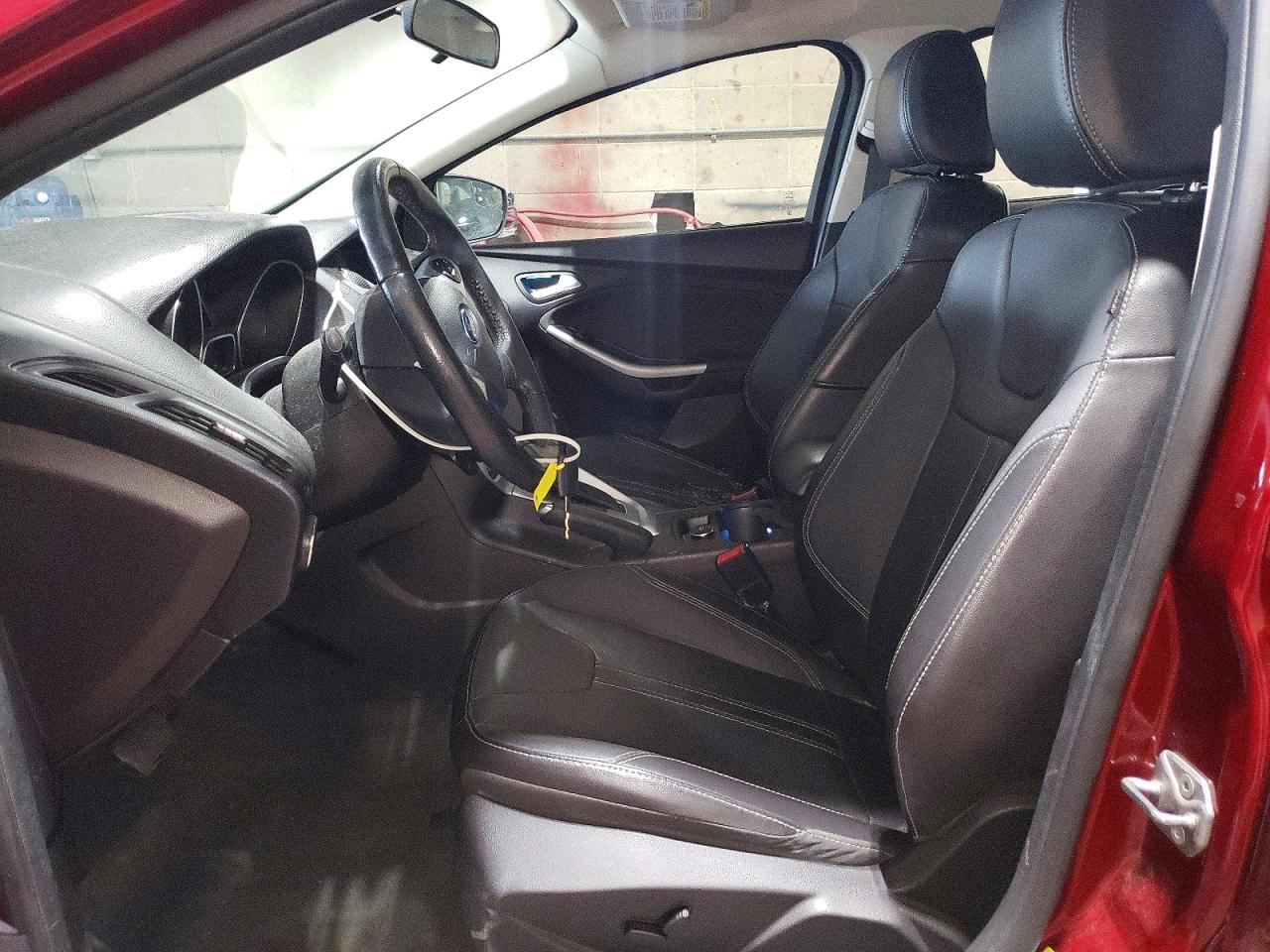 2014 Ford Focus Se Red vin: 1FADP3F28EL318452