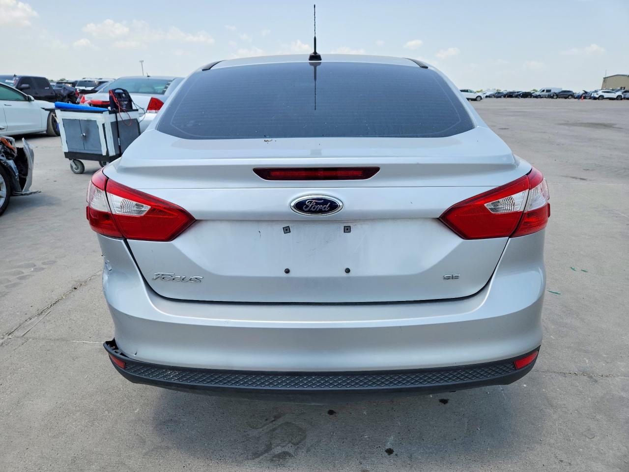 2014 Ford Focus Se Silver vin: 1FADP3F28EL318483
