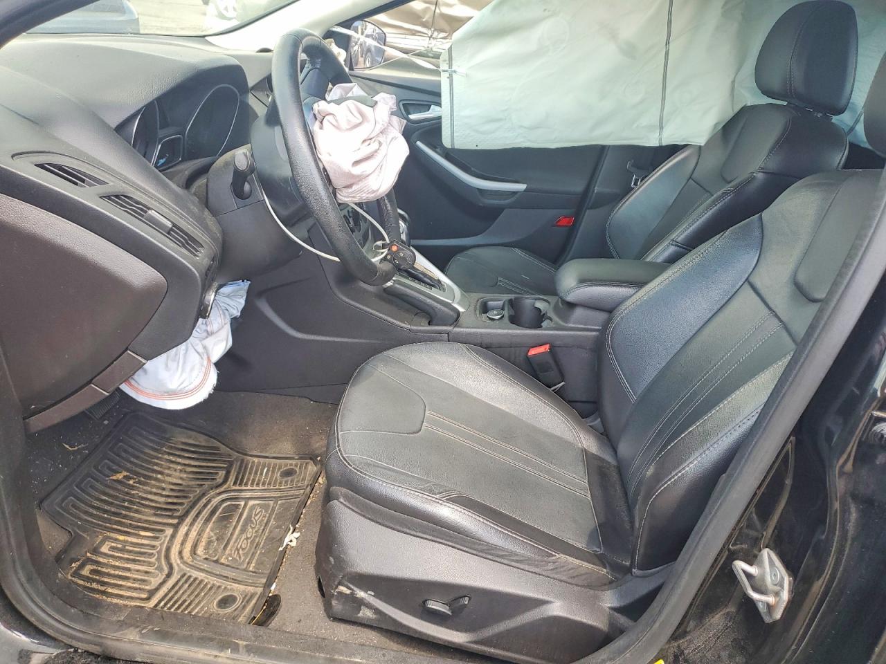 2014 Ford Focus Se Black vin: 1FADP3F28EL320816
