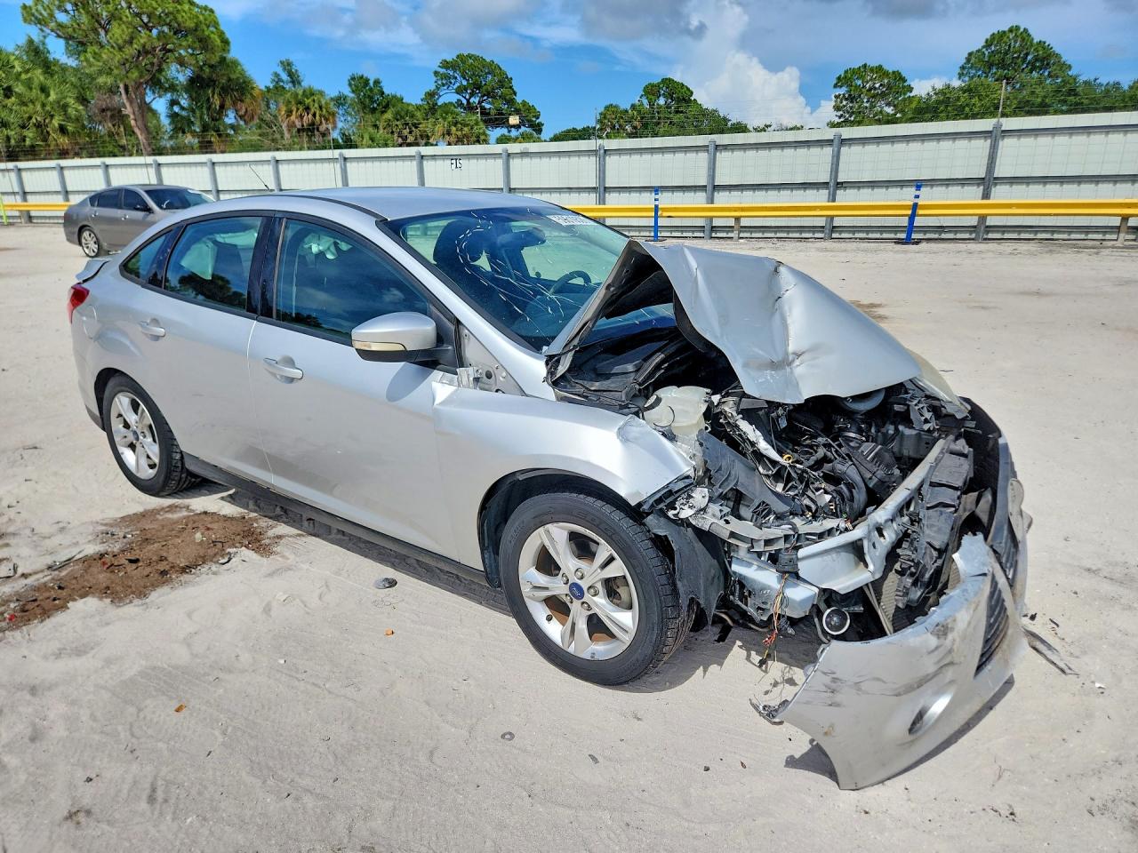 2014 Ford Focus Se Silver vin: 1FADP3F28EL322078
