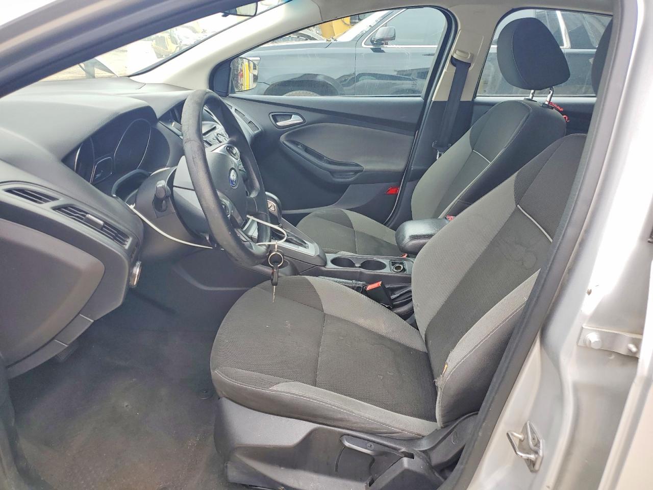 2014 Ford Focus Se Silver vin: 1FADP3F28EL323022