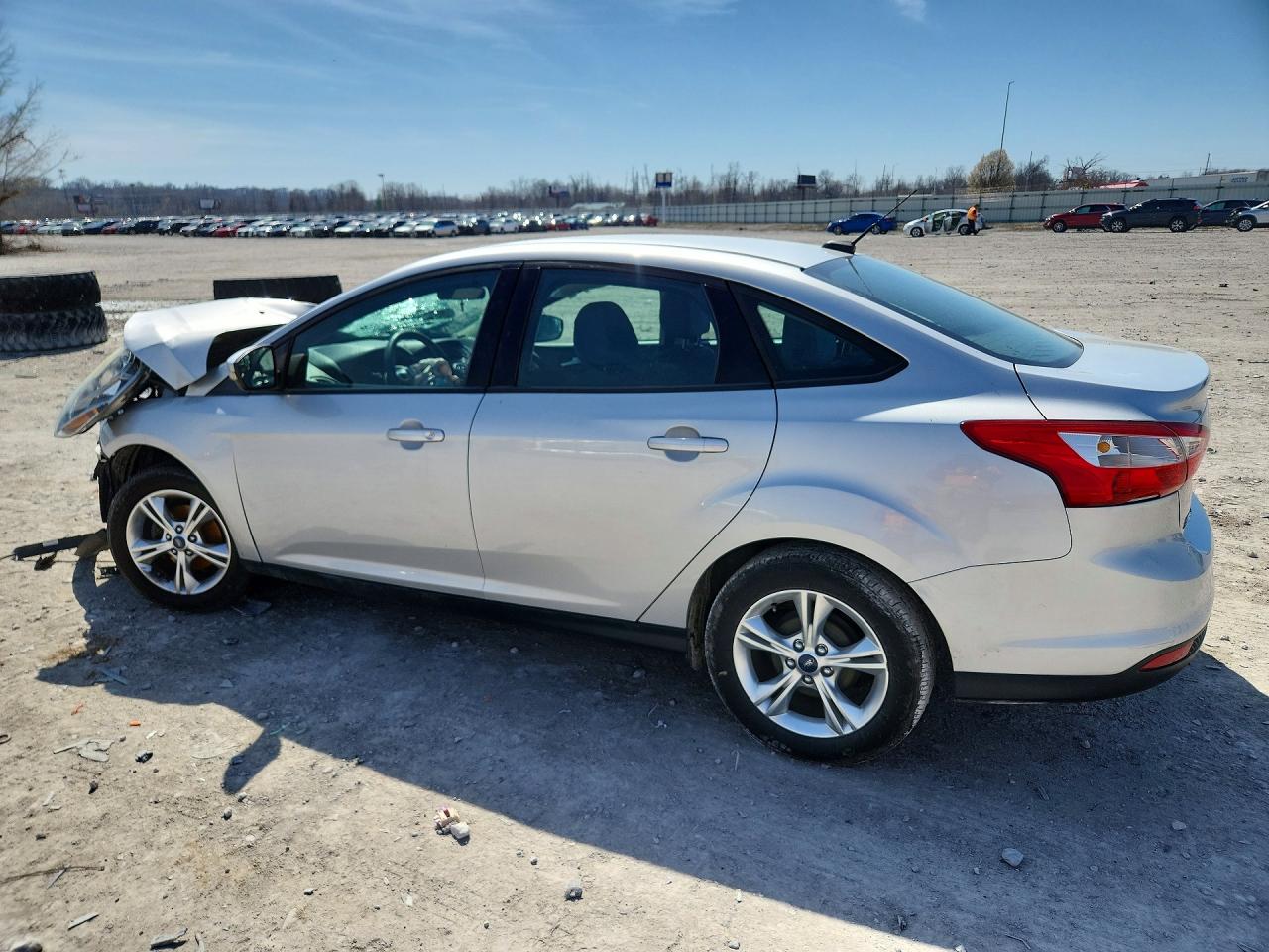 2014 Ford Focus Se Серебряный vin: 1FADP3F28EL329449
