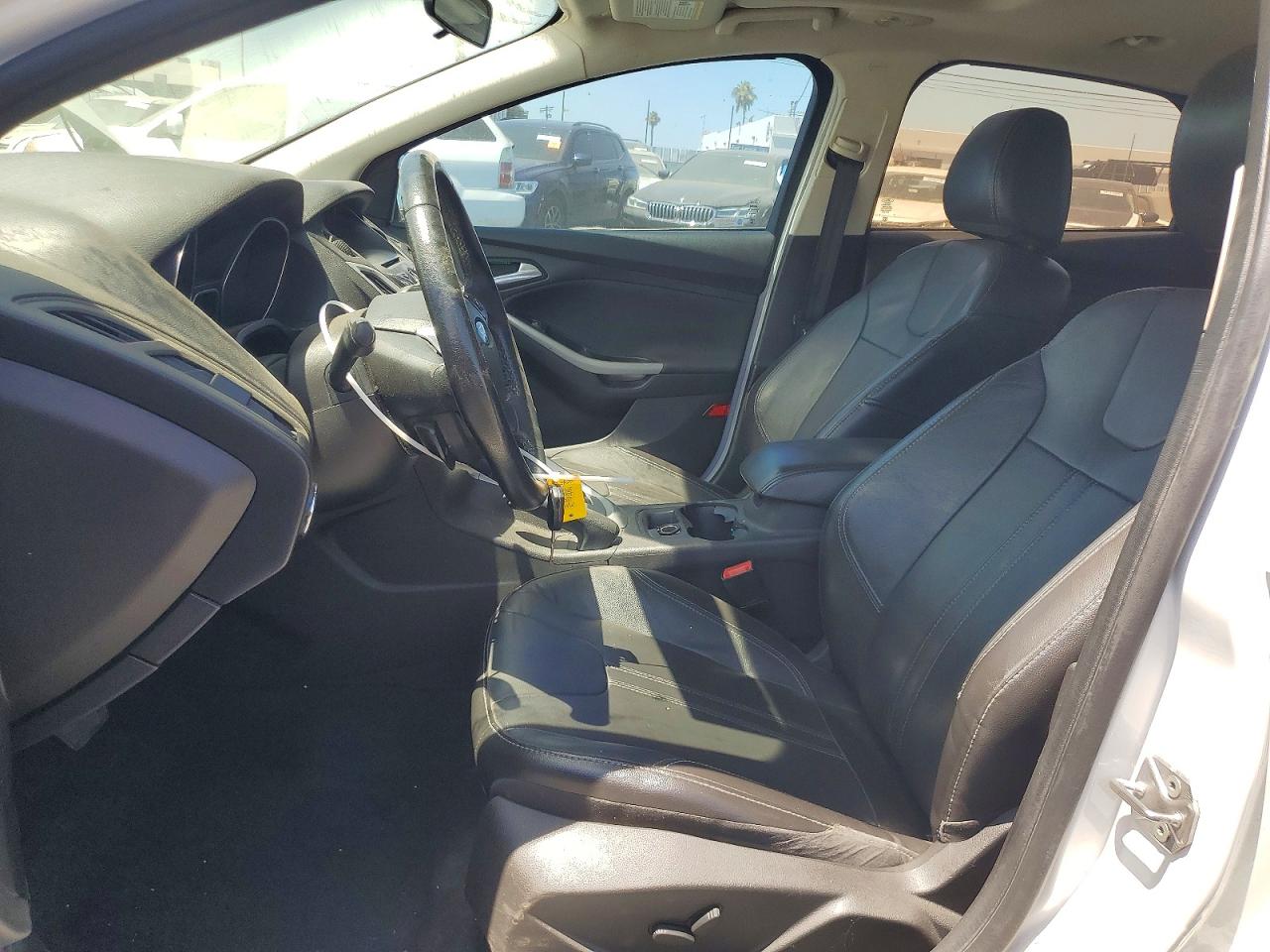 2014 Ford Focus Se Белый vin: 1FADP3F28EL355484