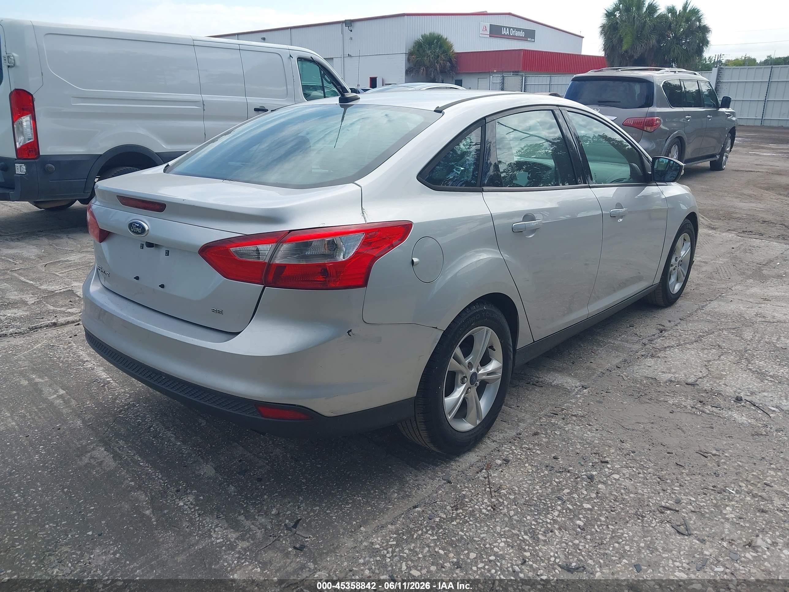 2014 Ford Focus Se Silver vin: 1FADP3F28EL375377