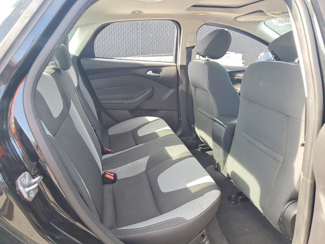 2014 Ford Focus Se Black vin: 1FADP3F28EL378277