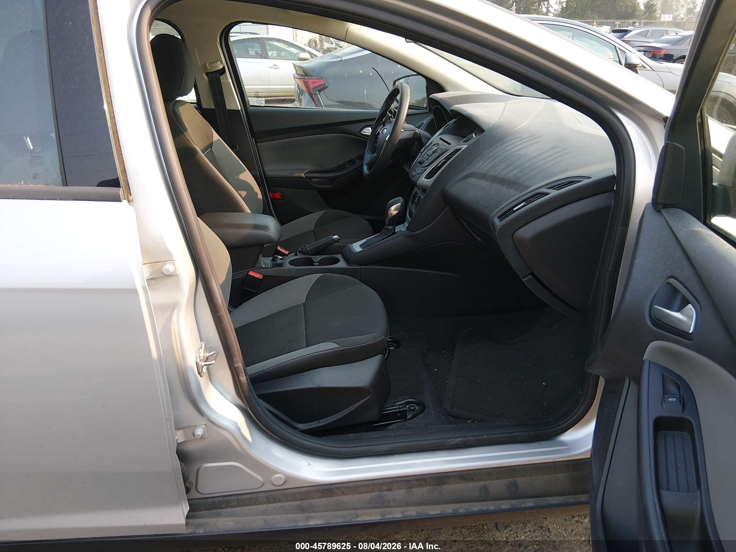 2014 Ford Focus Se Silver vin: 1FADP3F28EL391868