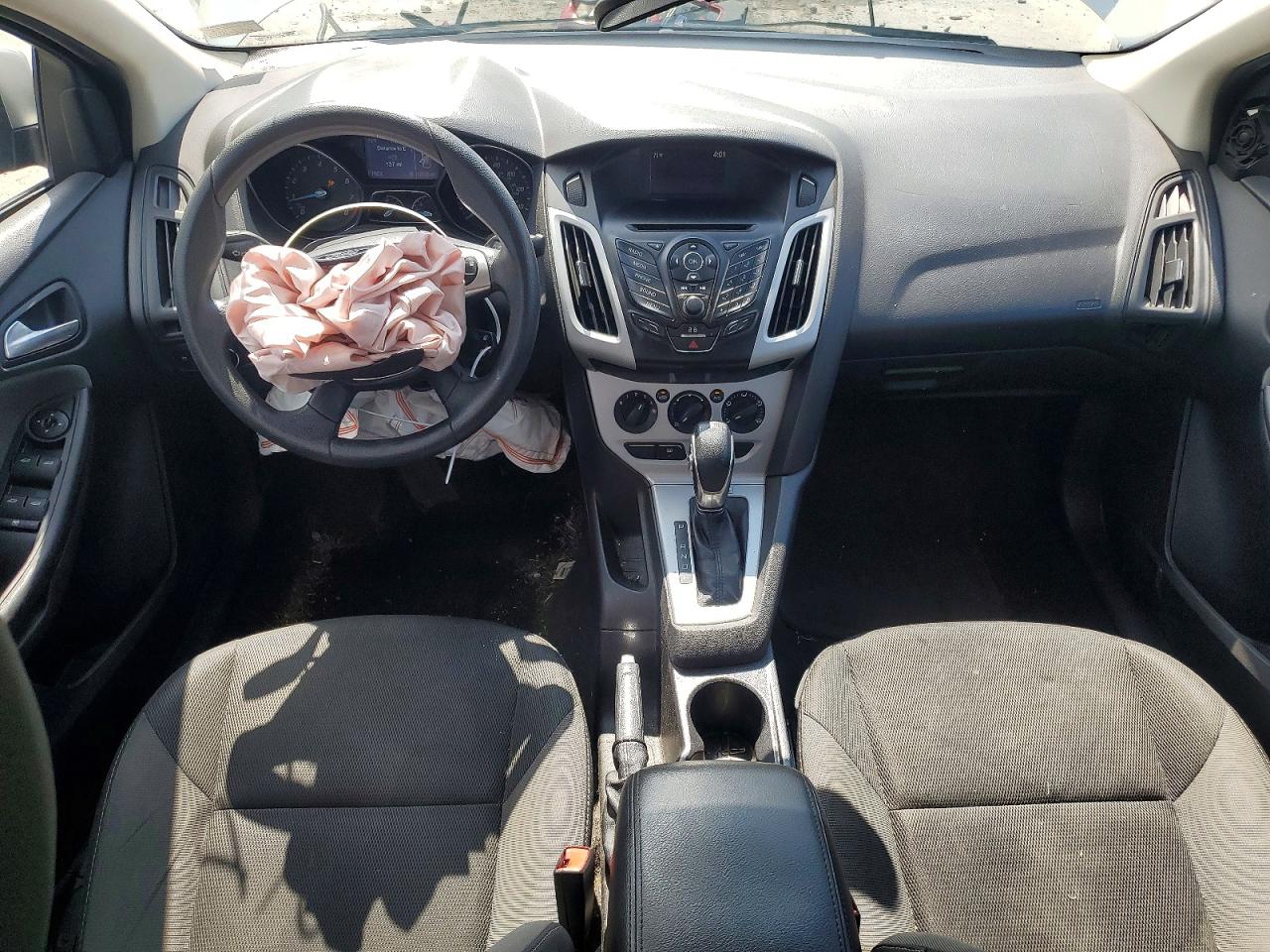 2014 Ford Focus Se Silver vin: 1FADP3F28EL393135
