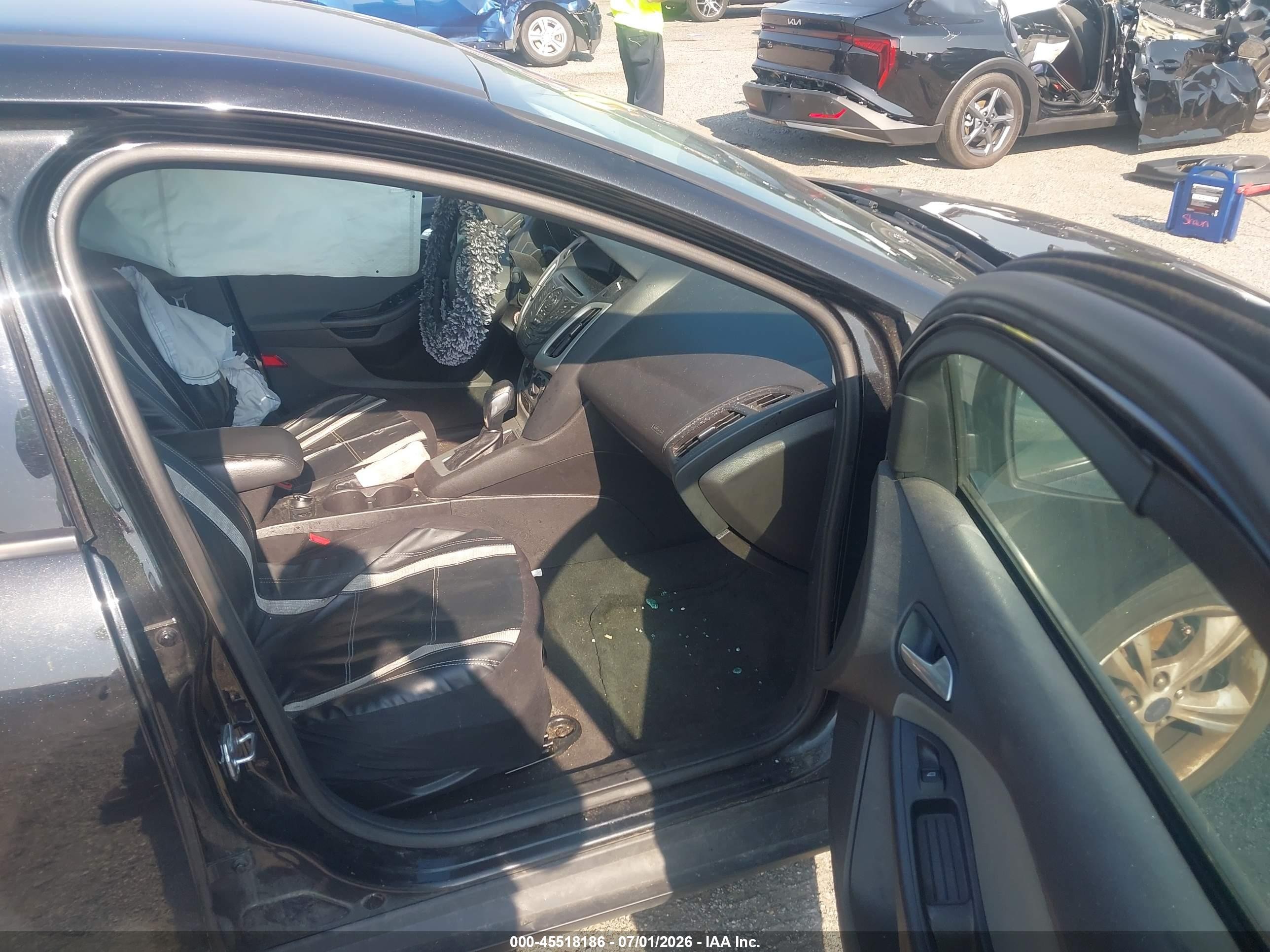 2014 Ford Focus Se Black vin: 1FADP3F28EL396715