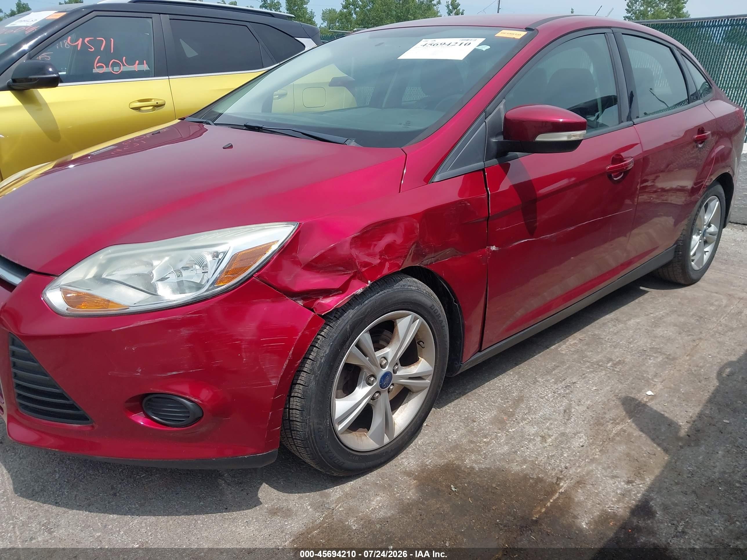 2014 Ford Focus Se Red vin: 1FADP3F28EL401878
