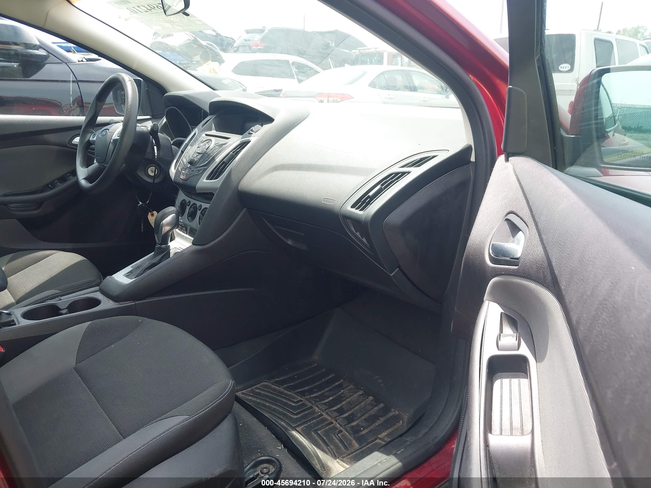 2014 Ford Focus Se Red vin: 1FADP3F28EL401878