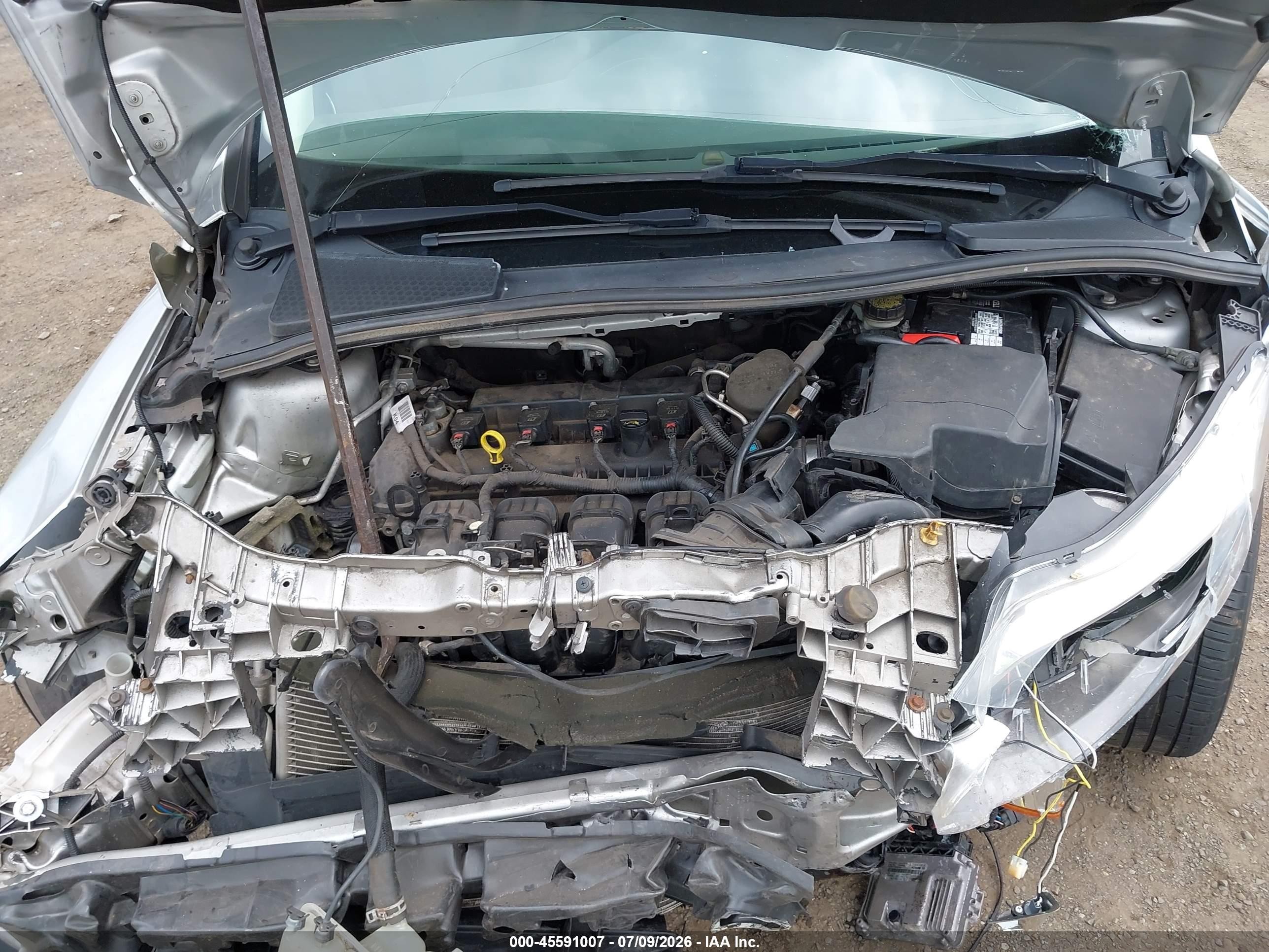2014 Ford Focus Se Серебряный vin: 1FADP3F28EL402125